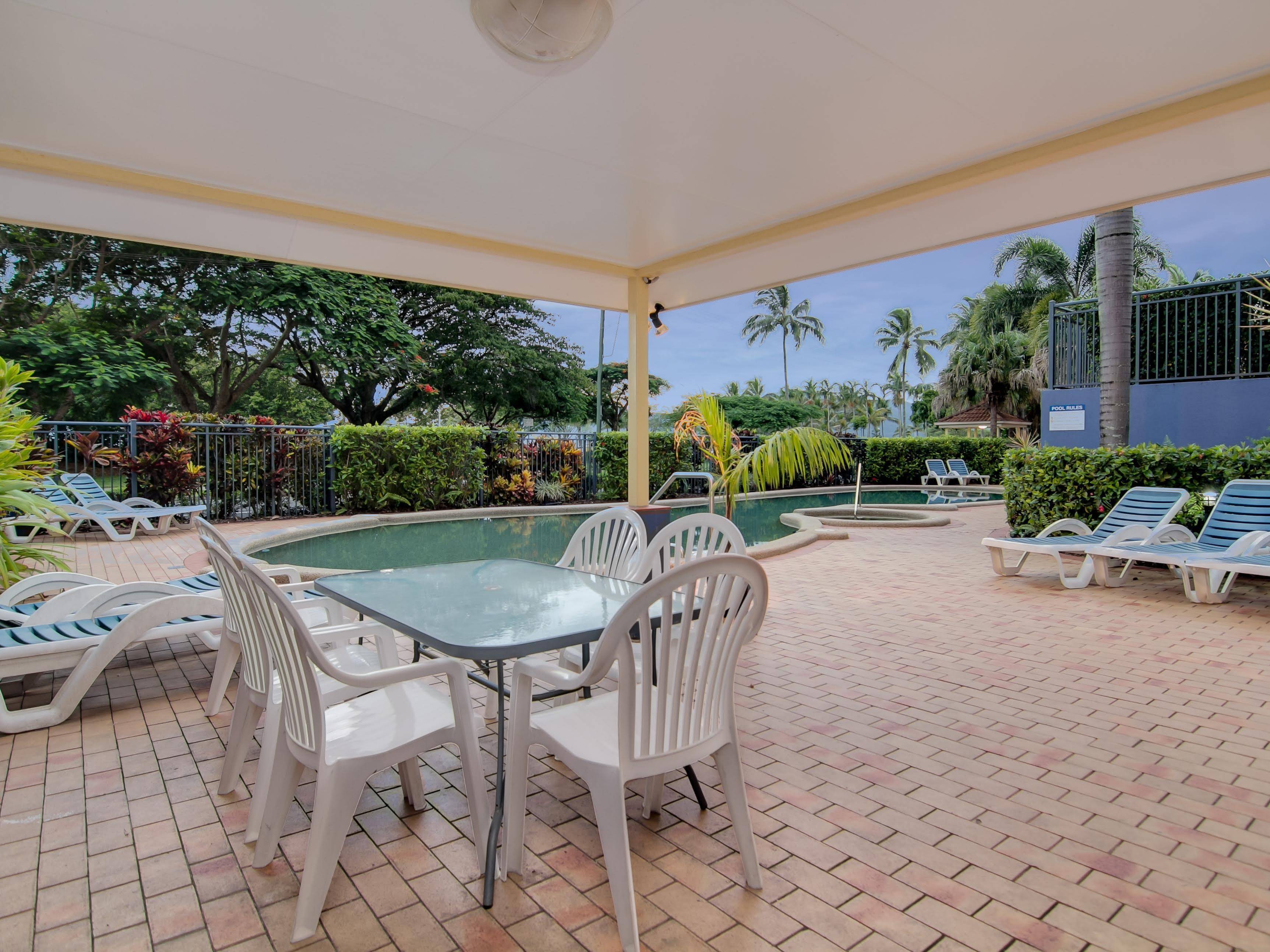 North Cove Waterfront Suites
