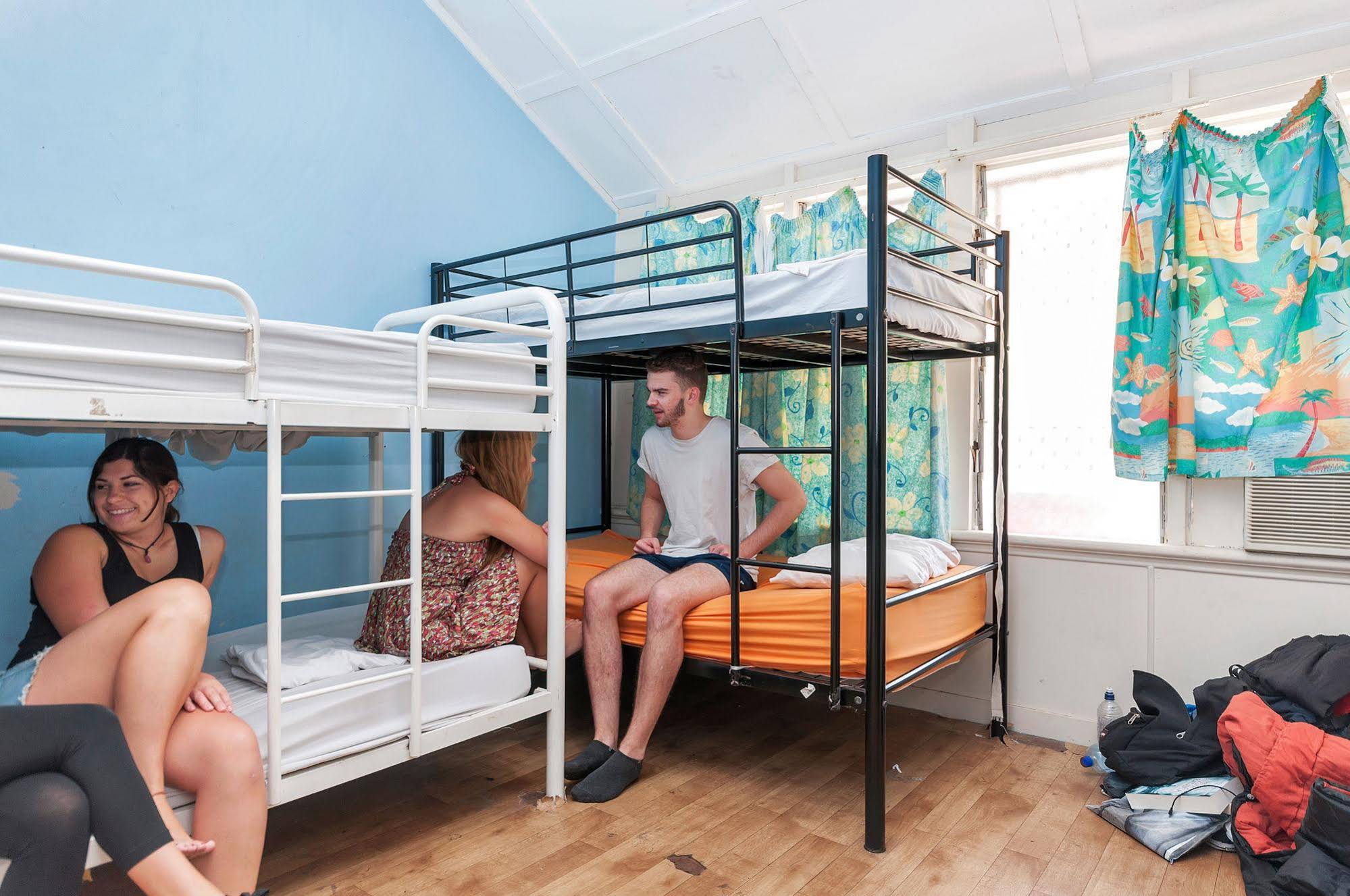 Reef Backpackers