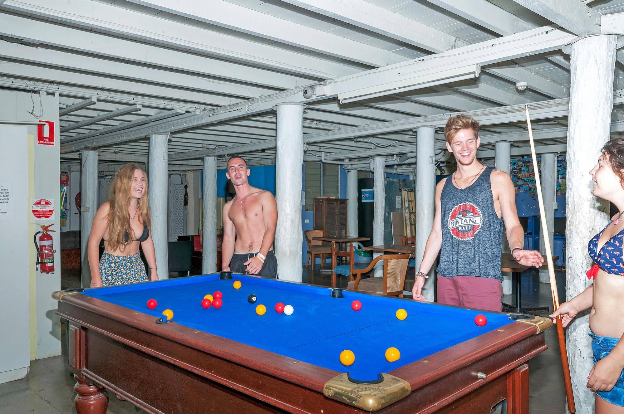 Reef Backpackers