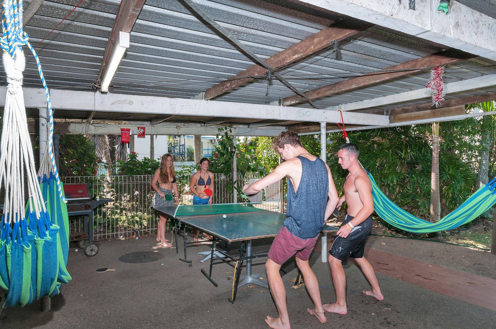 Reef Backpackers