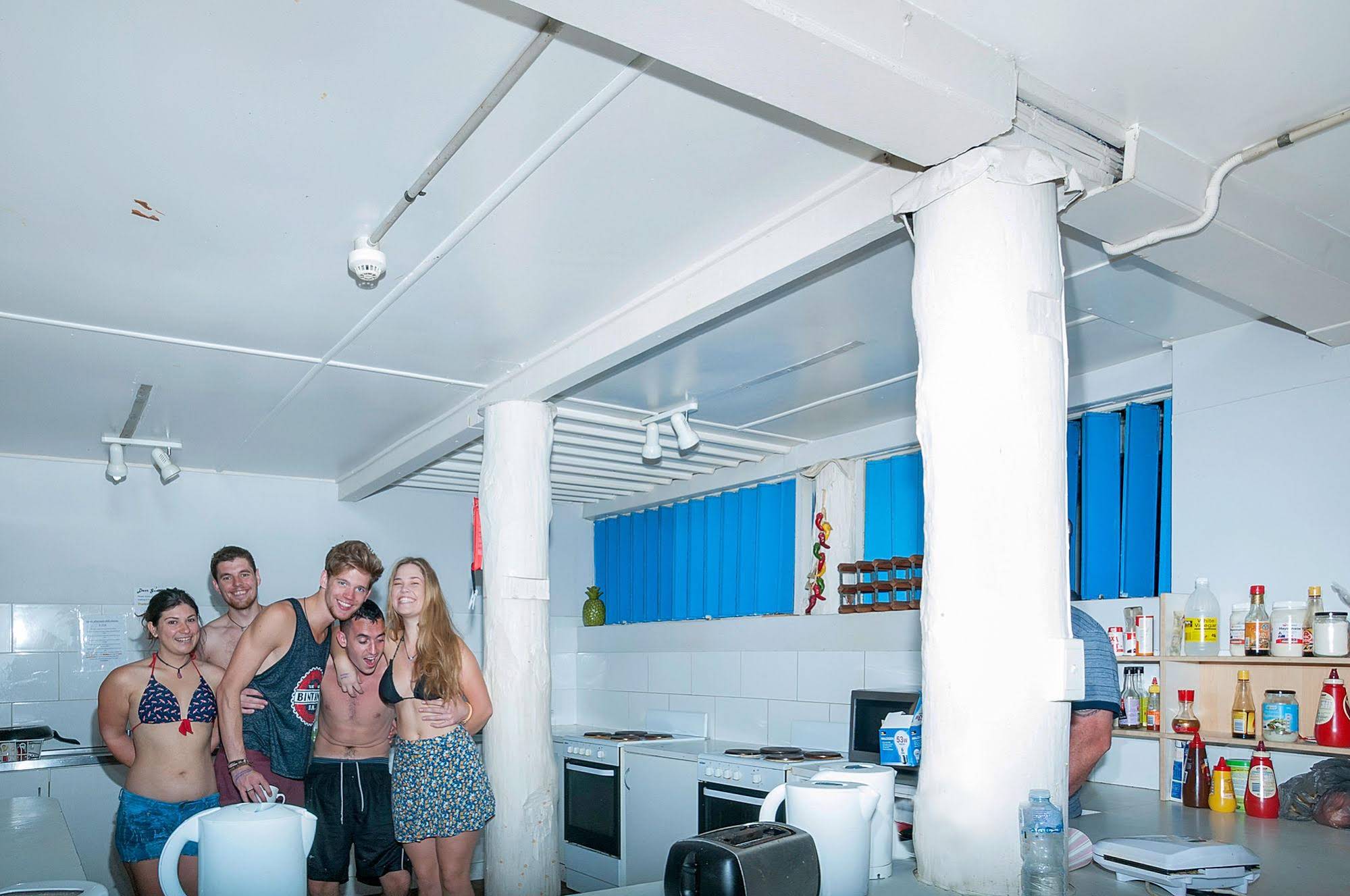 Reef Backpackers