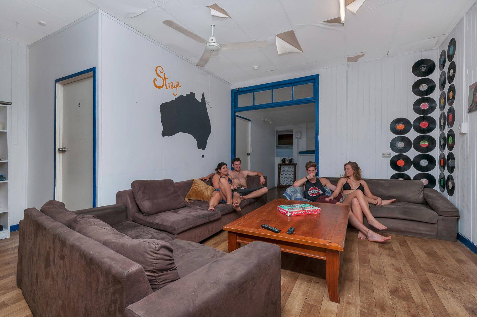 Reef Backpackers