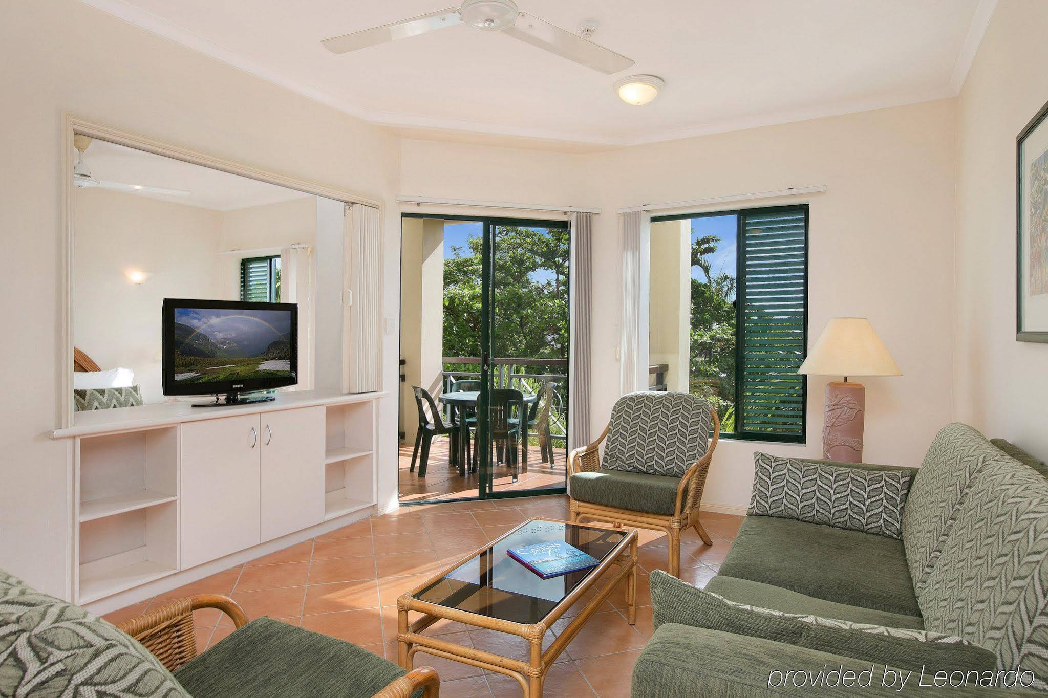 Tropic Towers Apartments