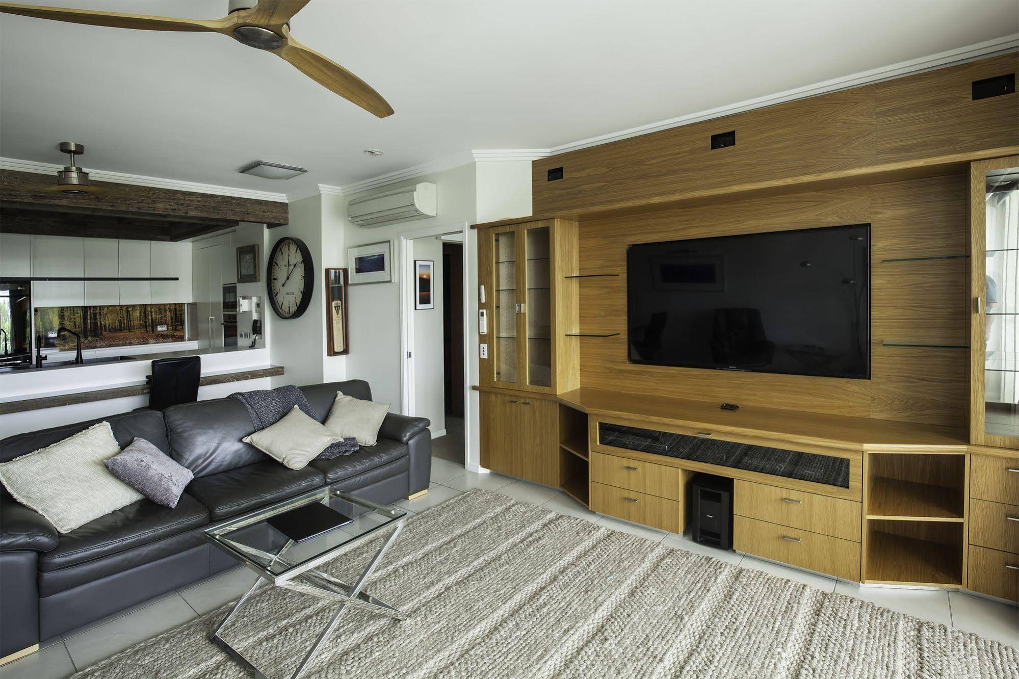 Waters Edge Apartment Cairns