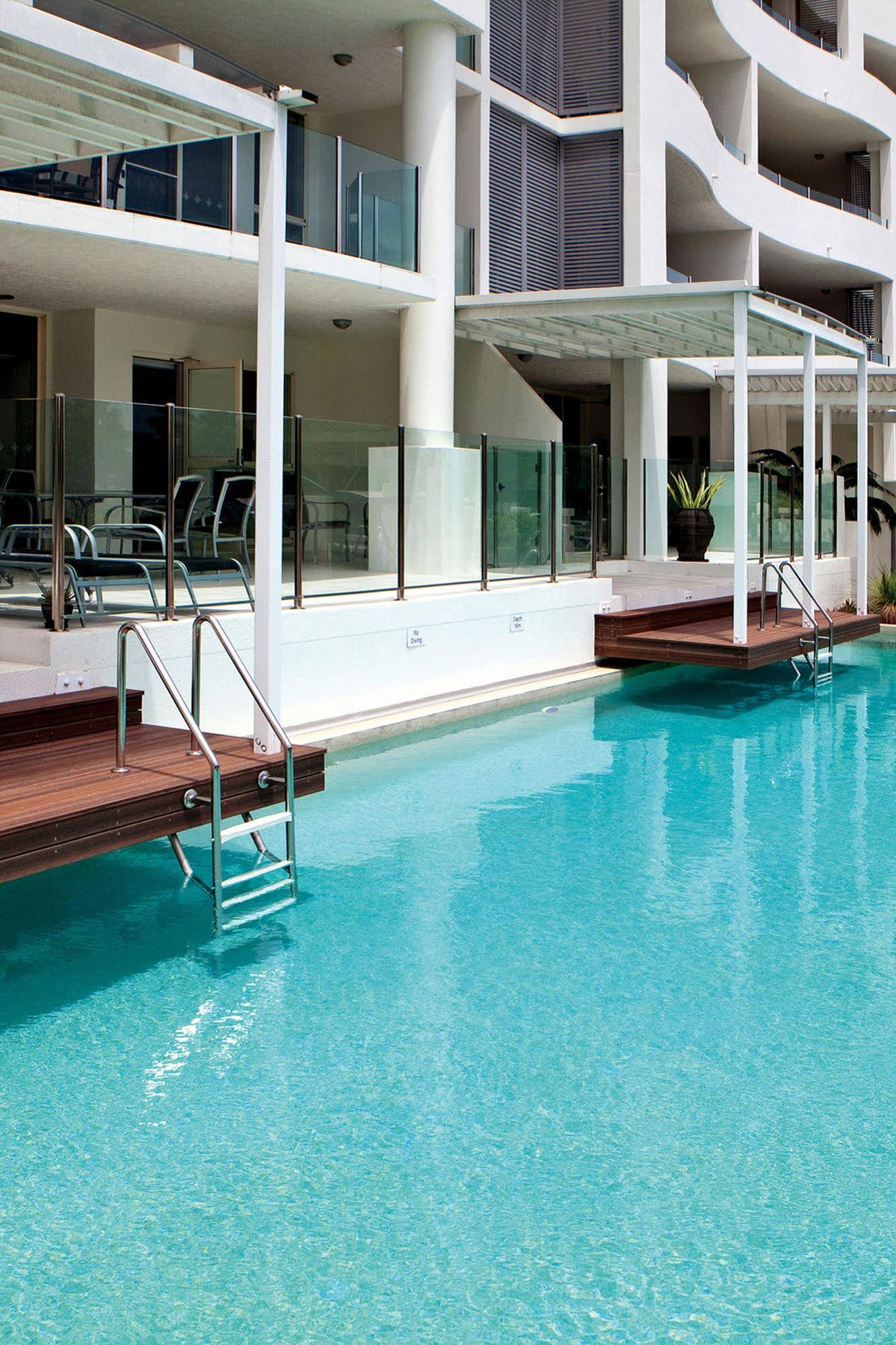 Waters Edge Apartment Cairns