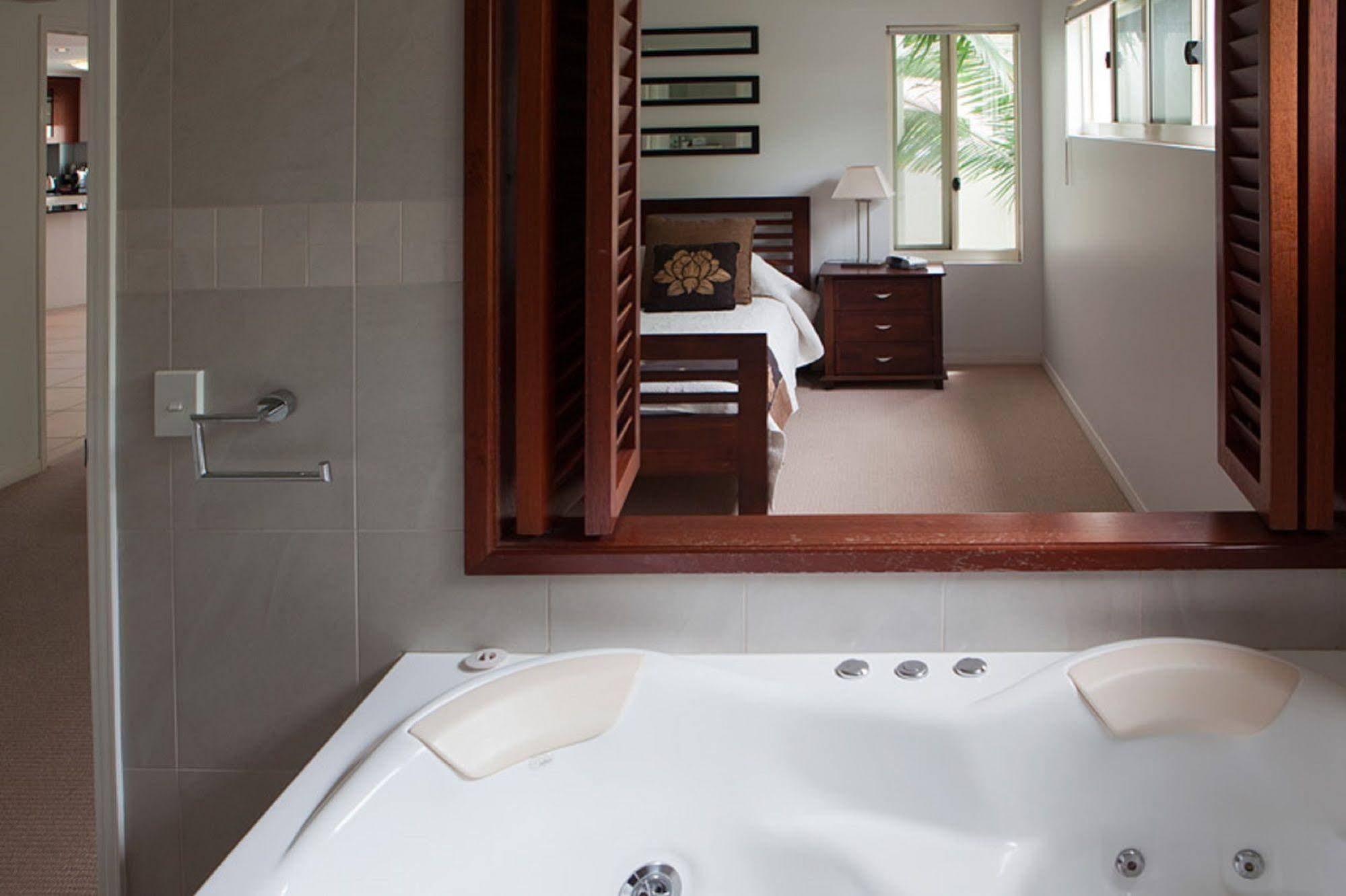 Waters Edge Apartment Cairns