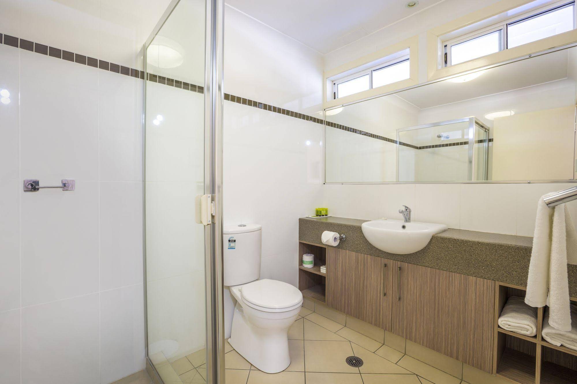 Nightcap at Golden Beach Tavern