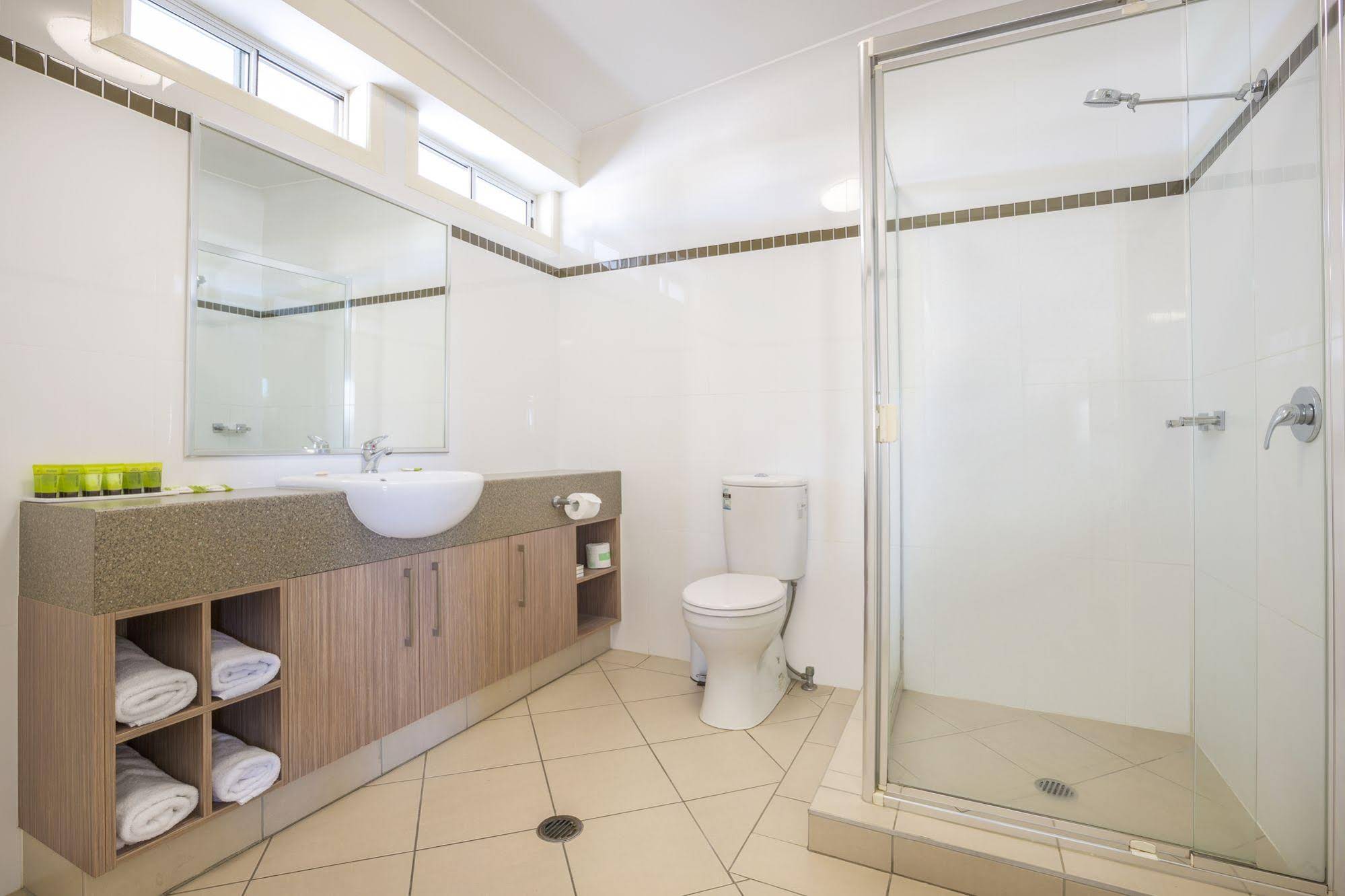 Nightcap at Golden Beach Tavern