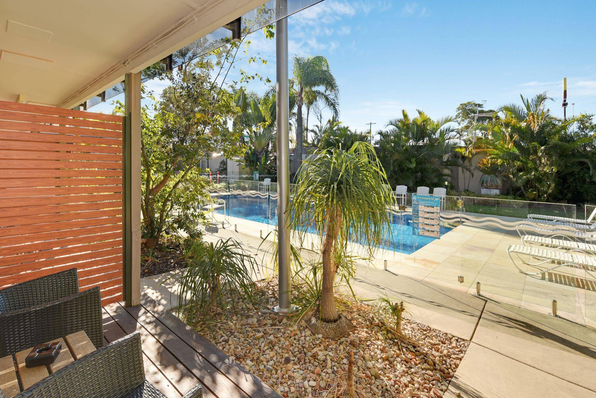 Nightcap at Golden Beach Tavern