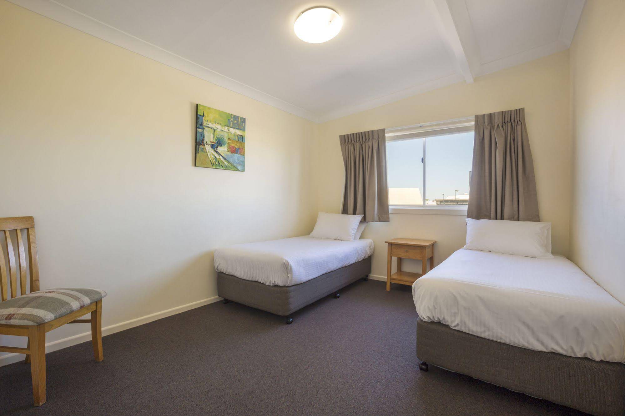 Nightcap at Golden Beach Tavern