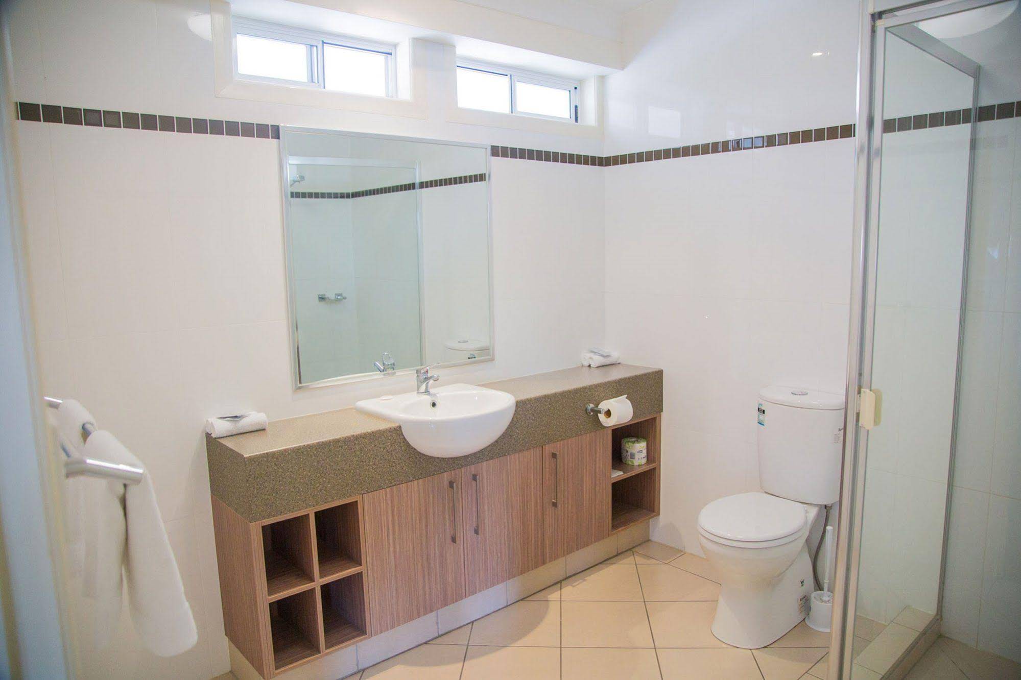 Nightcap at Golden Beach Tavern