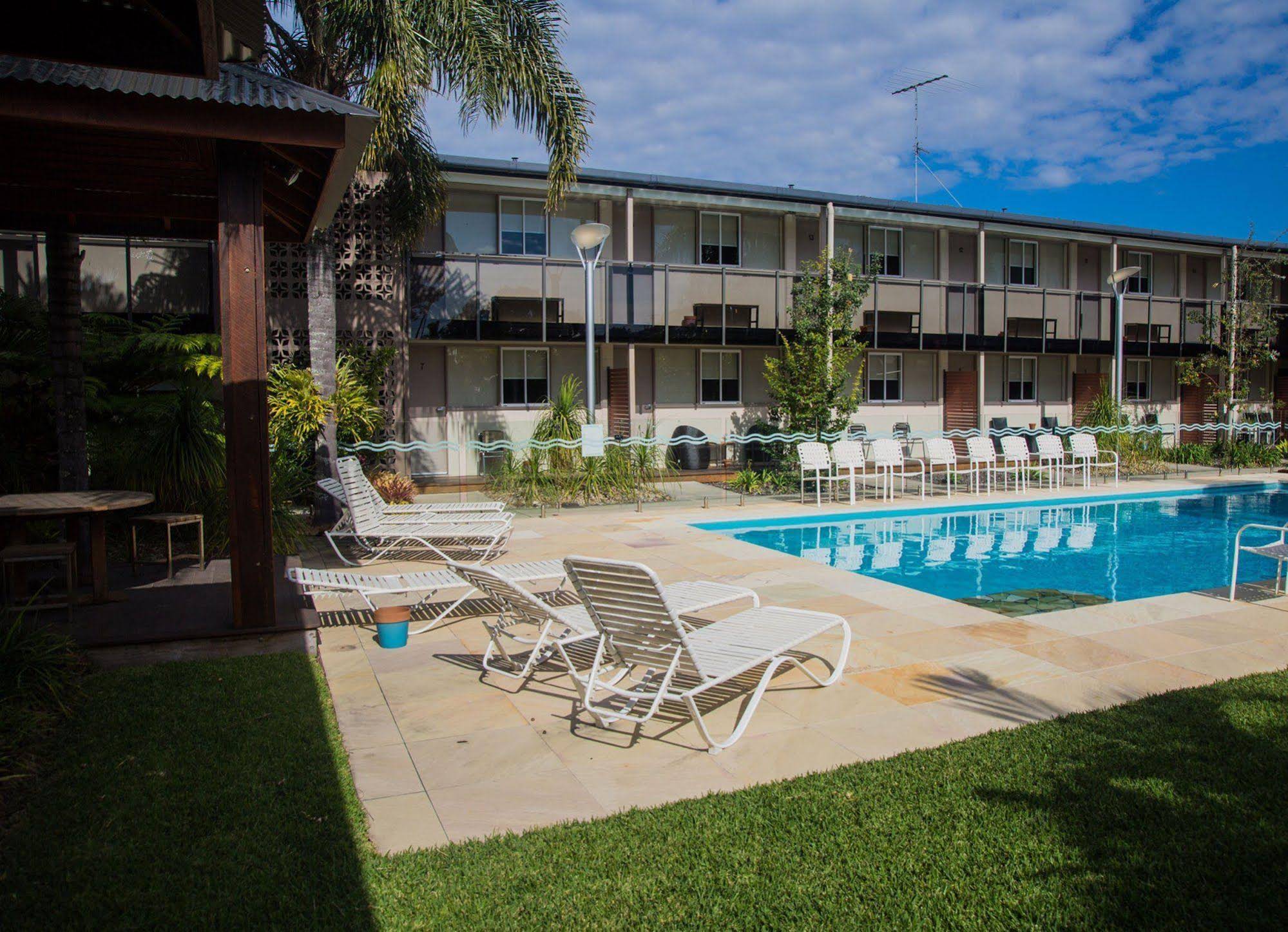 Nightcap at Golden Beach Tavern