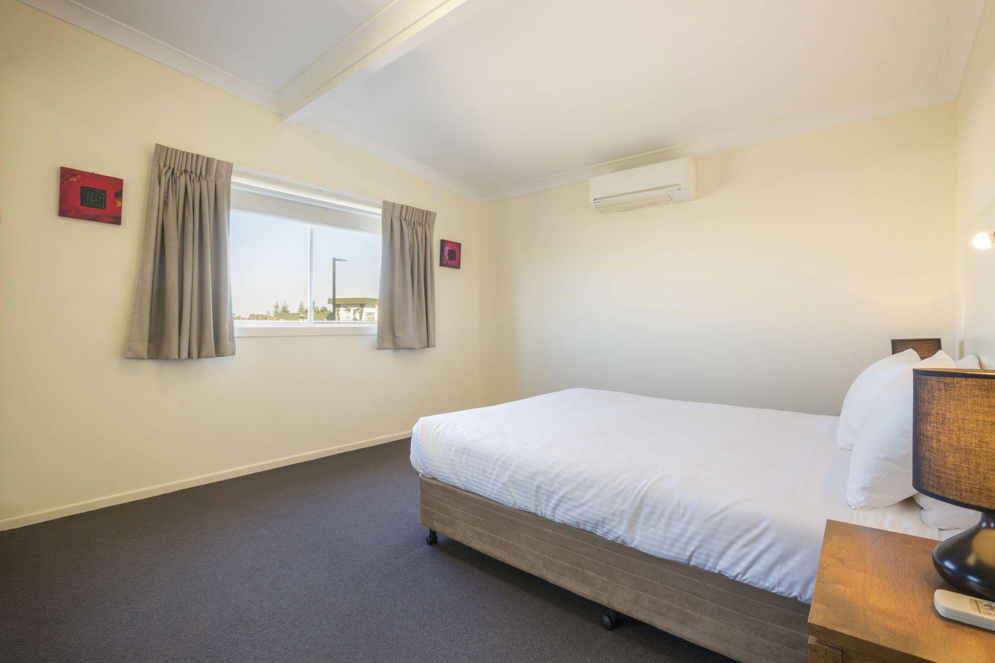 Nightcap at Golden Beach Tavern