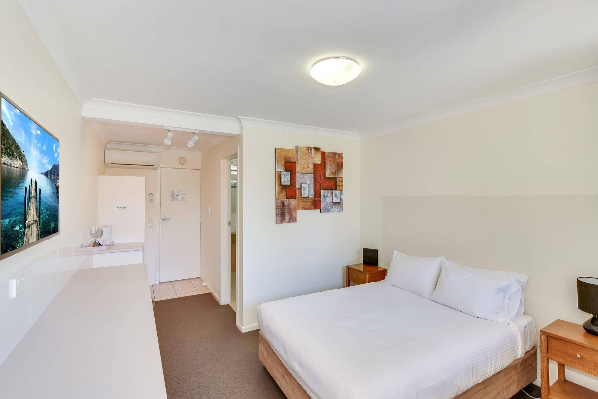 Nightcap at Golden Beach Tavern