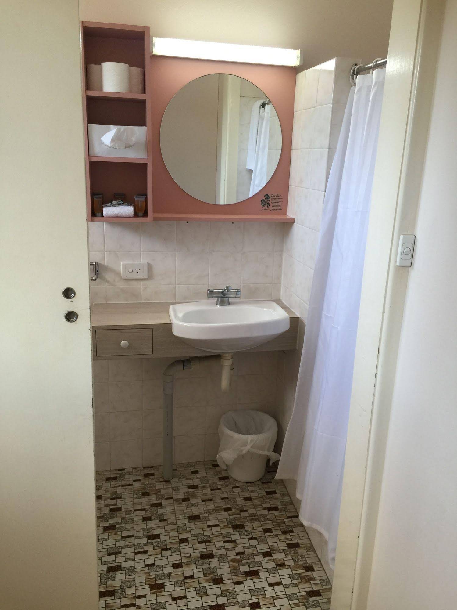 Caloundra Suncourt Motel
