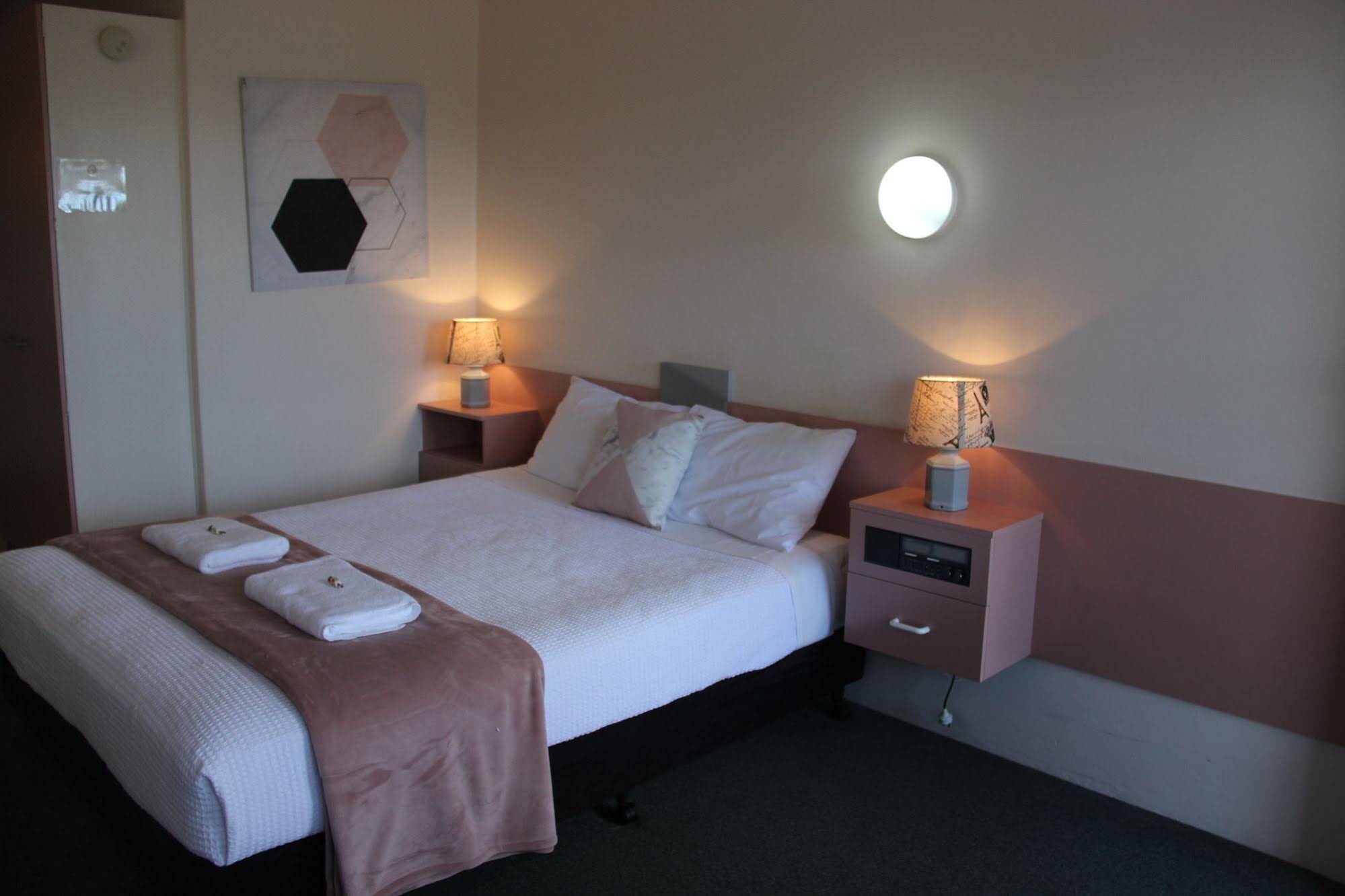 Caloundra Suncourt Motel