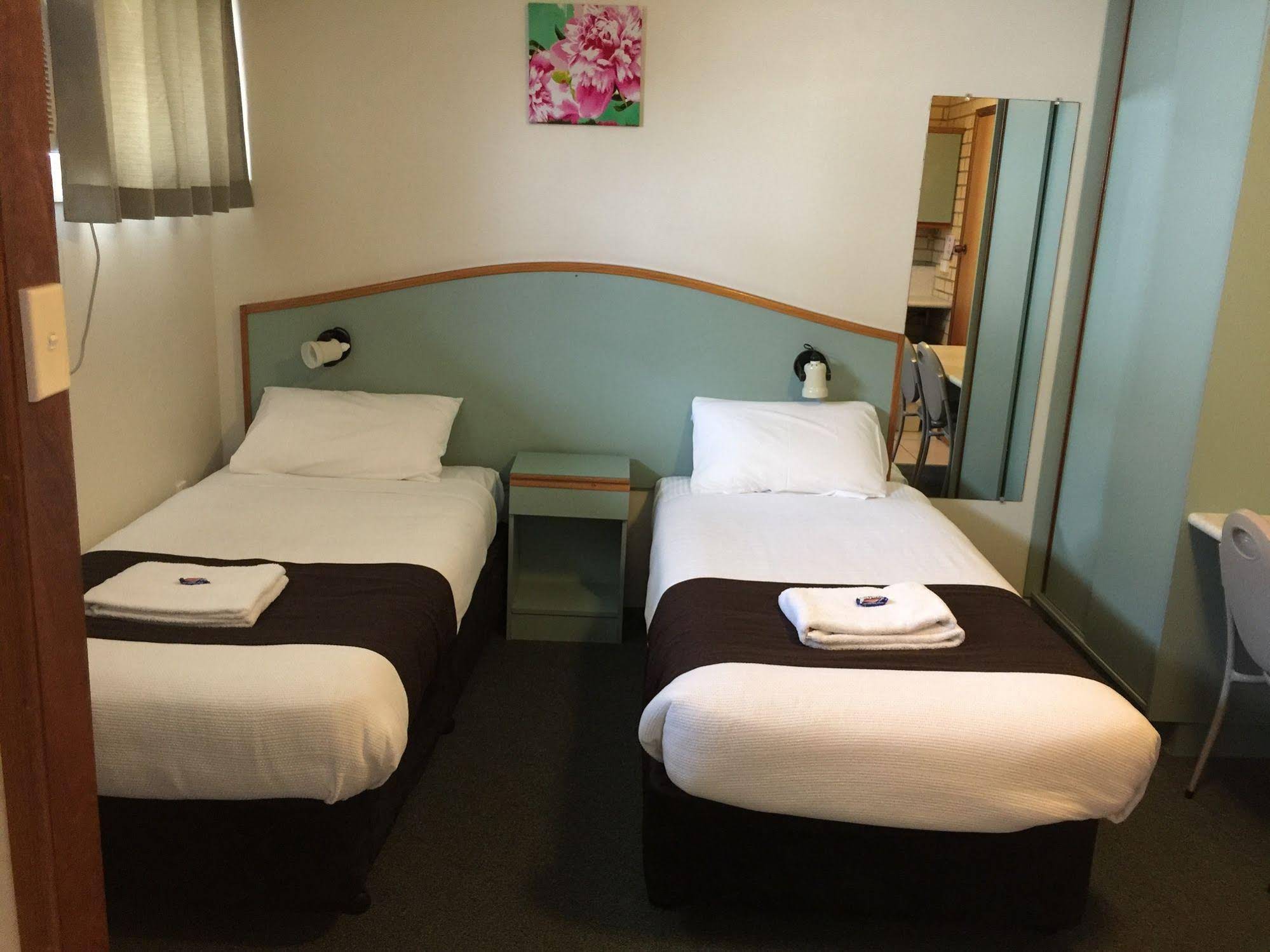 Caloundra Suncourt Motel