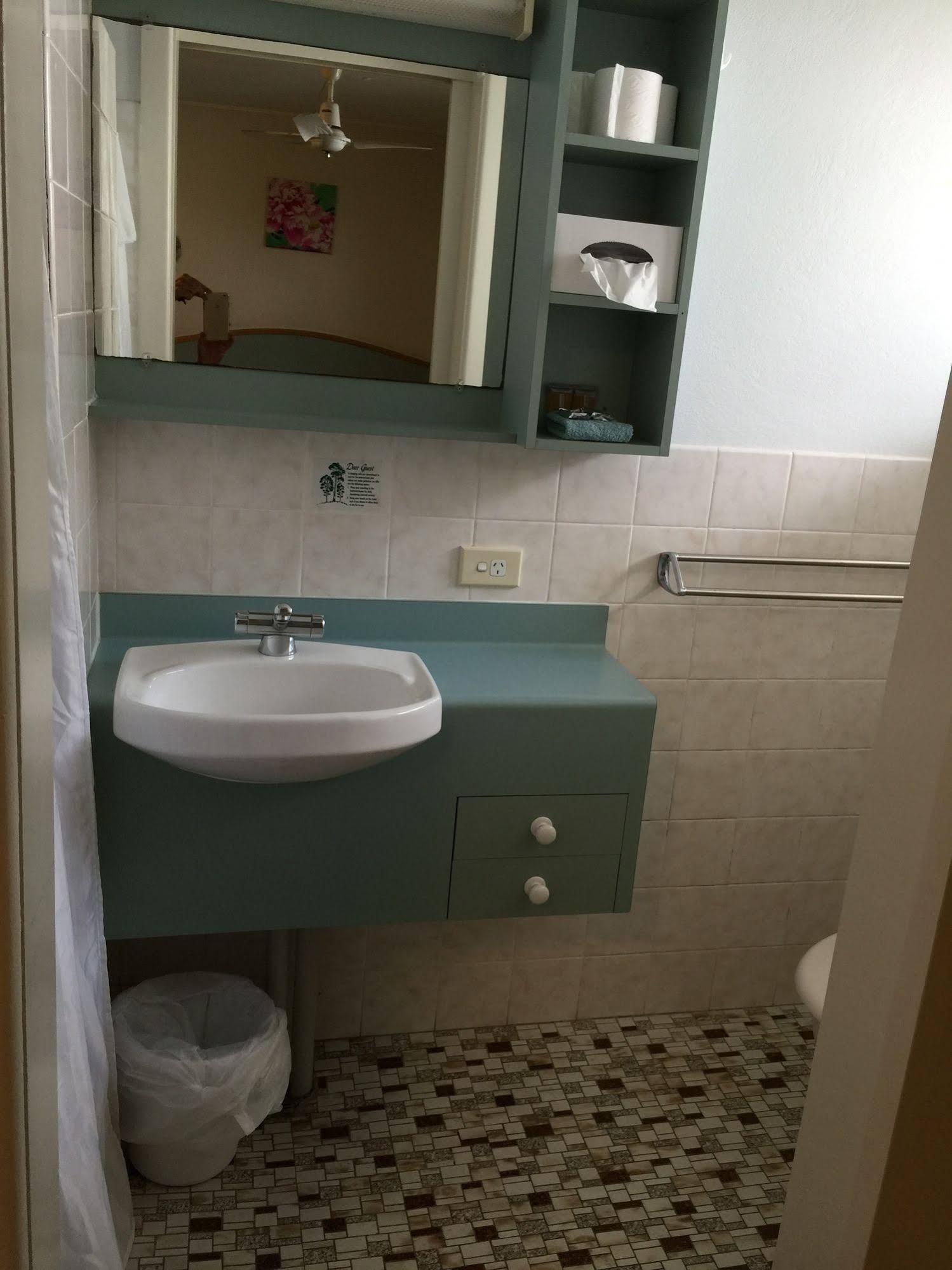 Caloundra Suncourt Motel