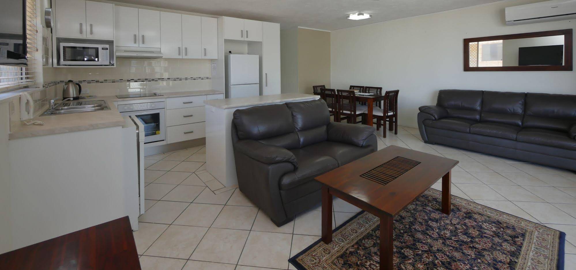 Merrima Court Holiday Apartments
