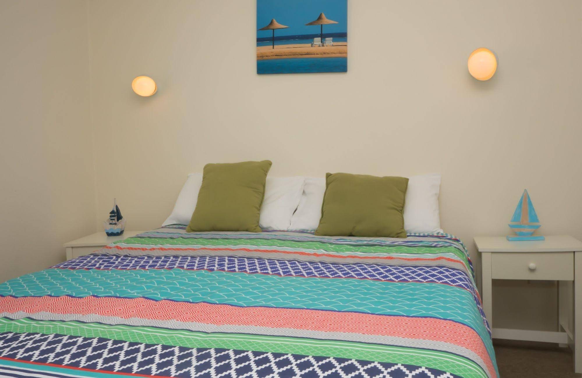 Merrima Court Holiday Apartments