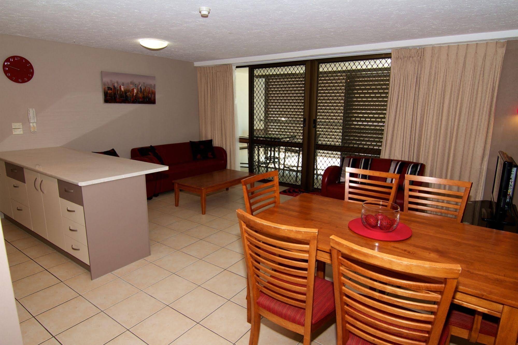 Merrima Court Holiday Apartments