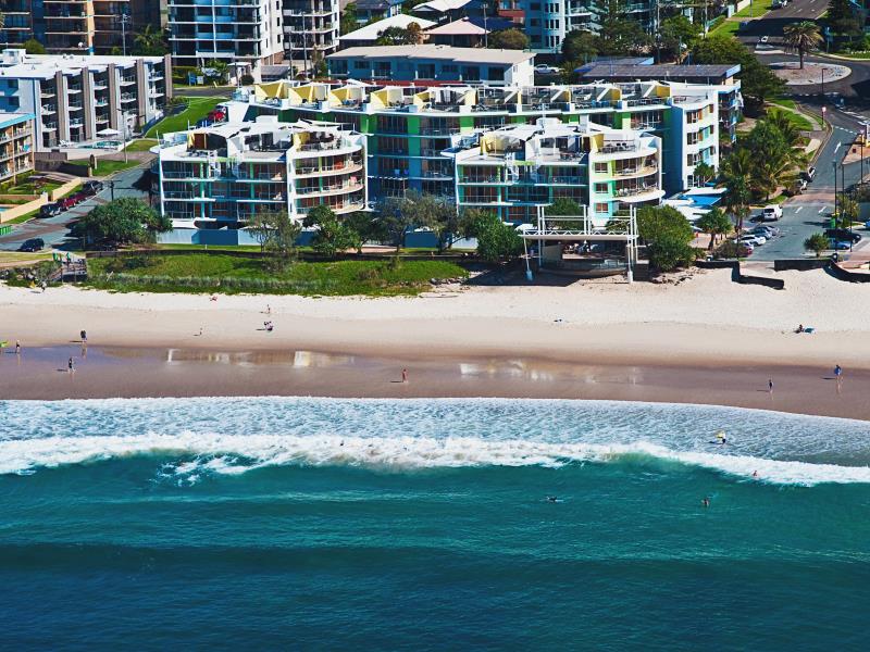 Rolling Surf Resort