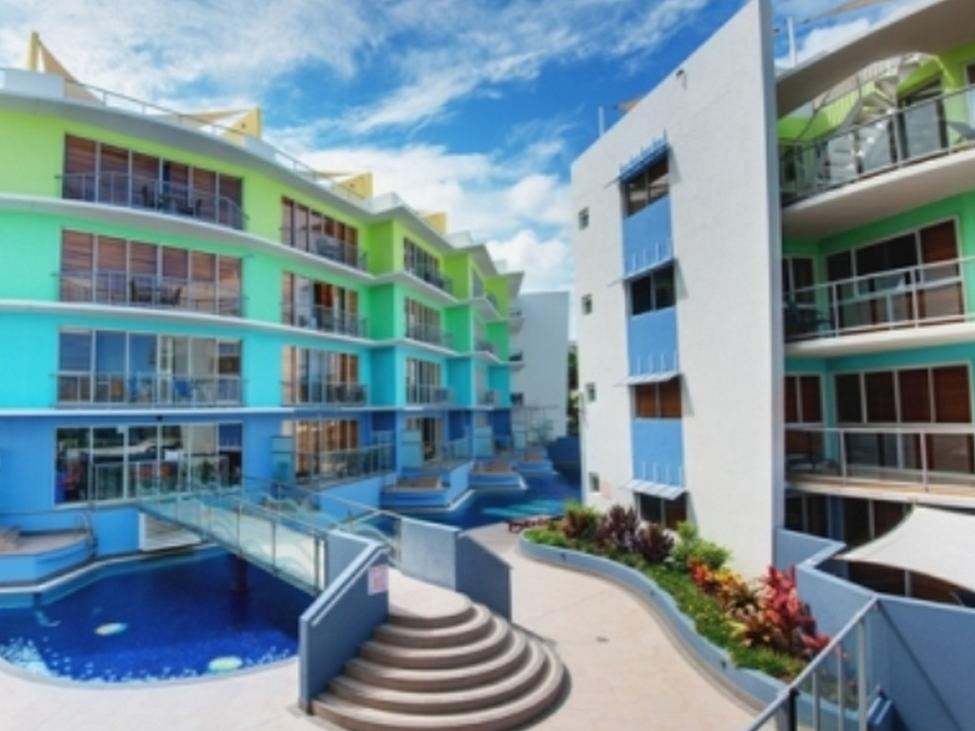 Rolling Surf Resort