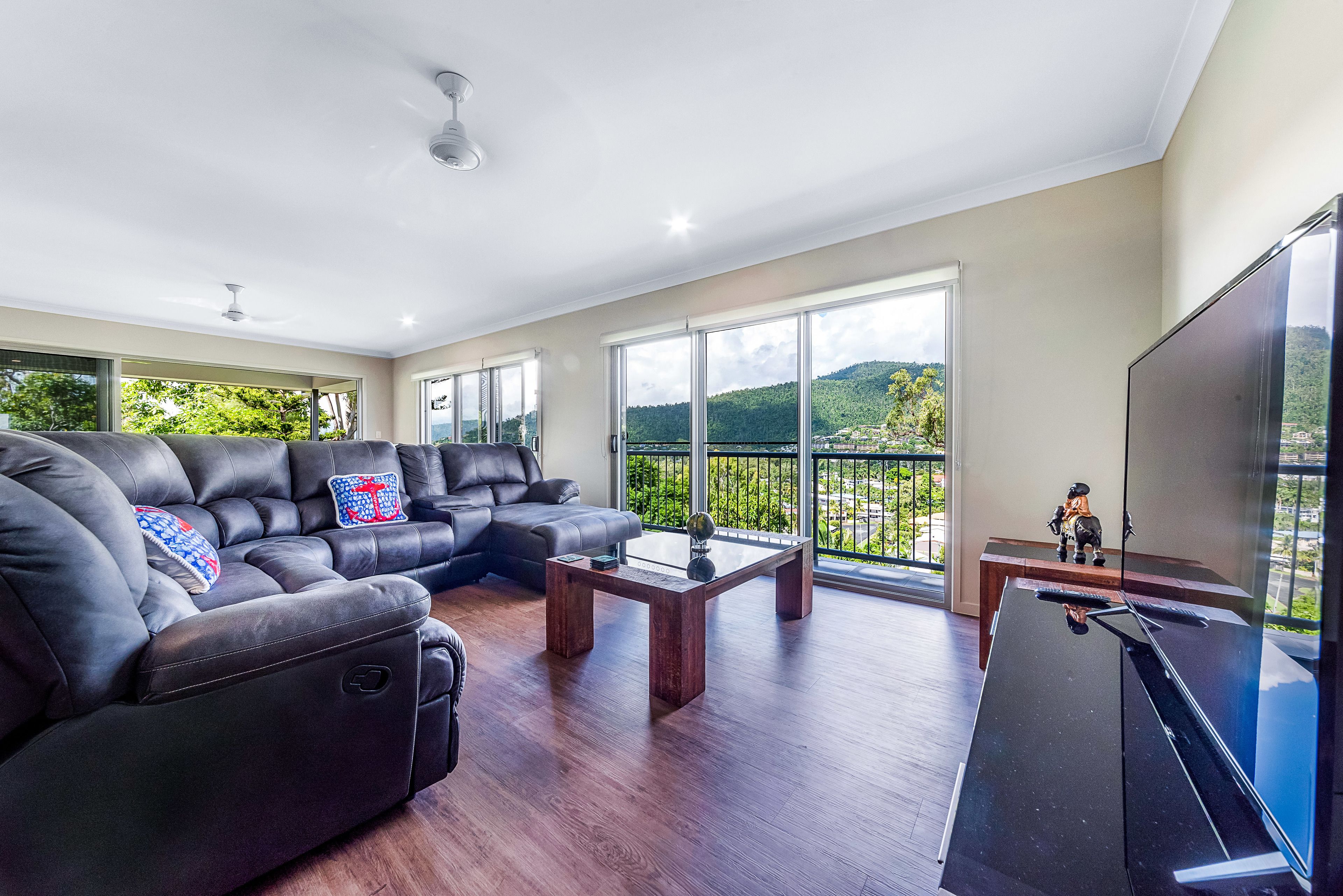 Great Escape Cannonvale
