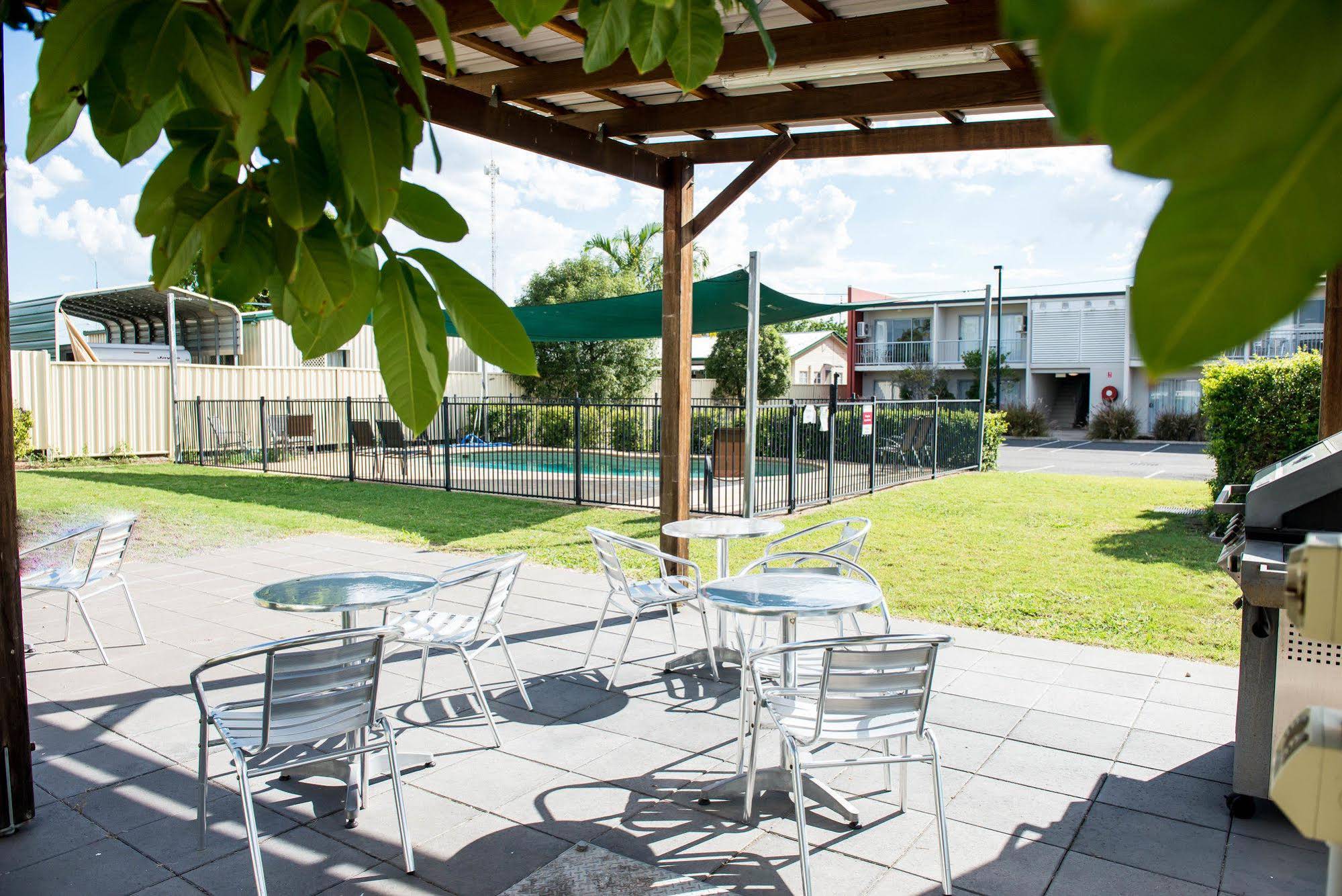 Capella Coach Inn