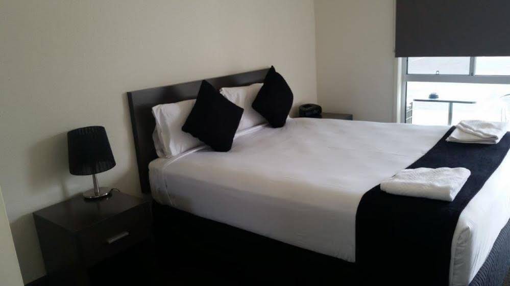 Dooleys Capella Tavern & Motel