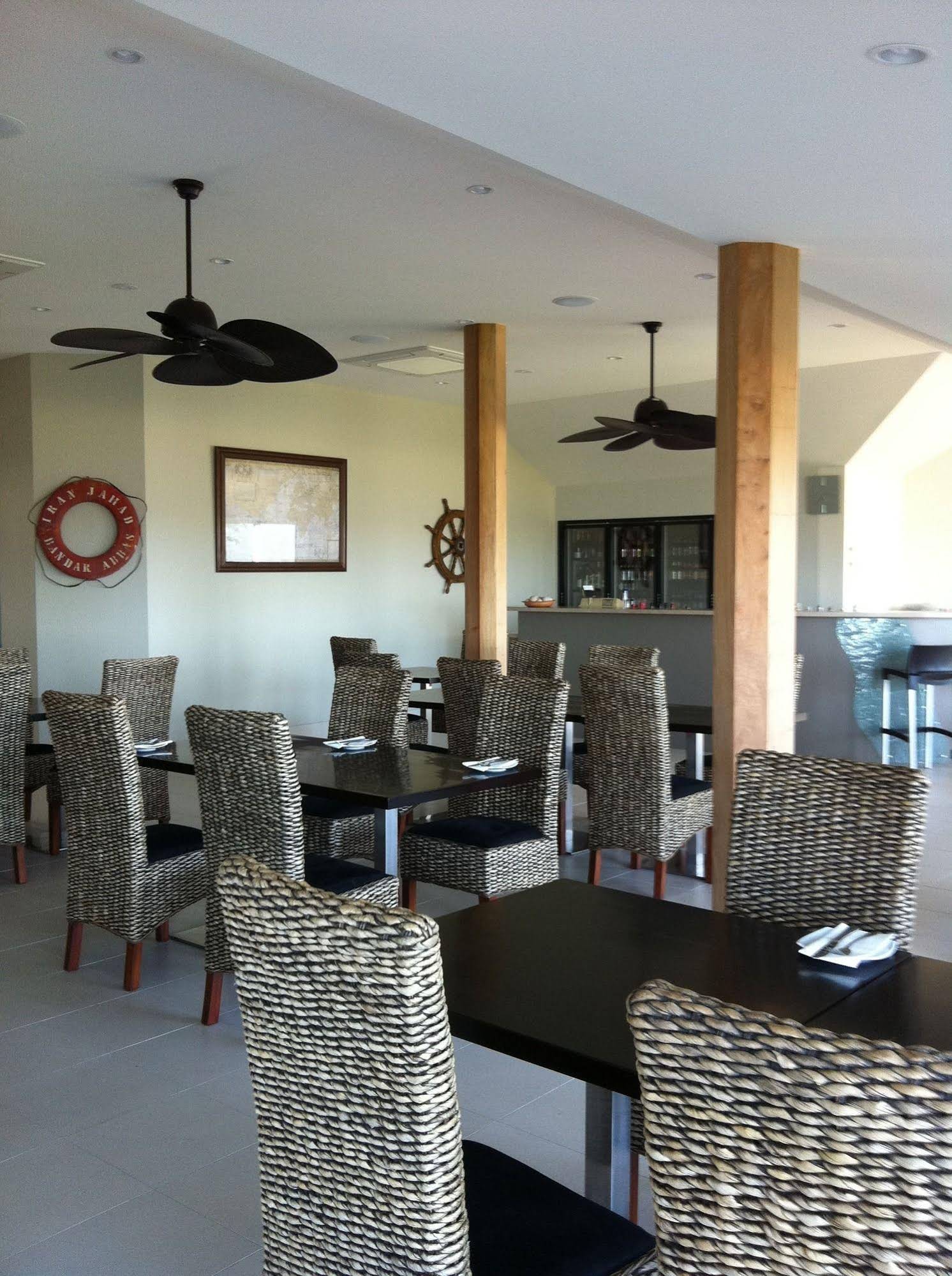 Cardwell Beachcomber Motel And Tourist Park