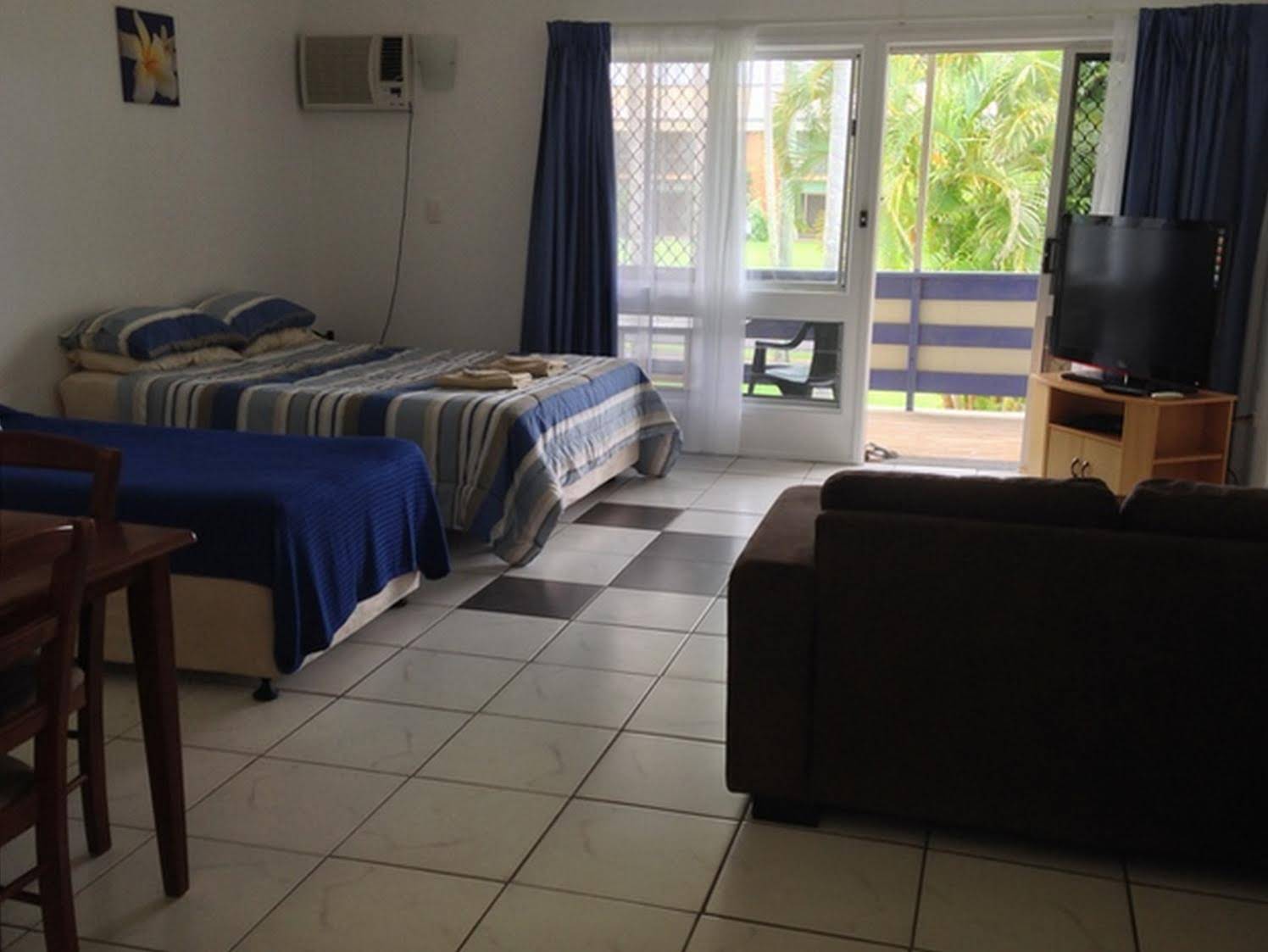 Cardwell Beachfront Motel