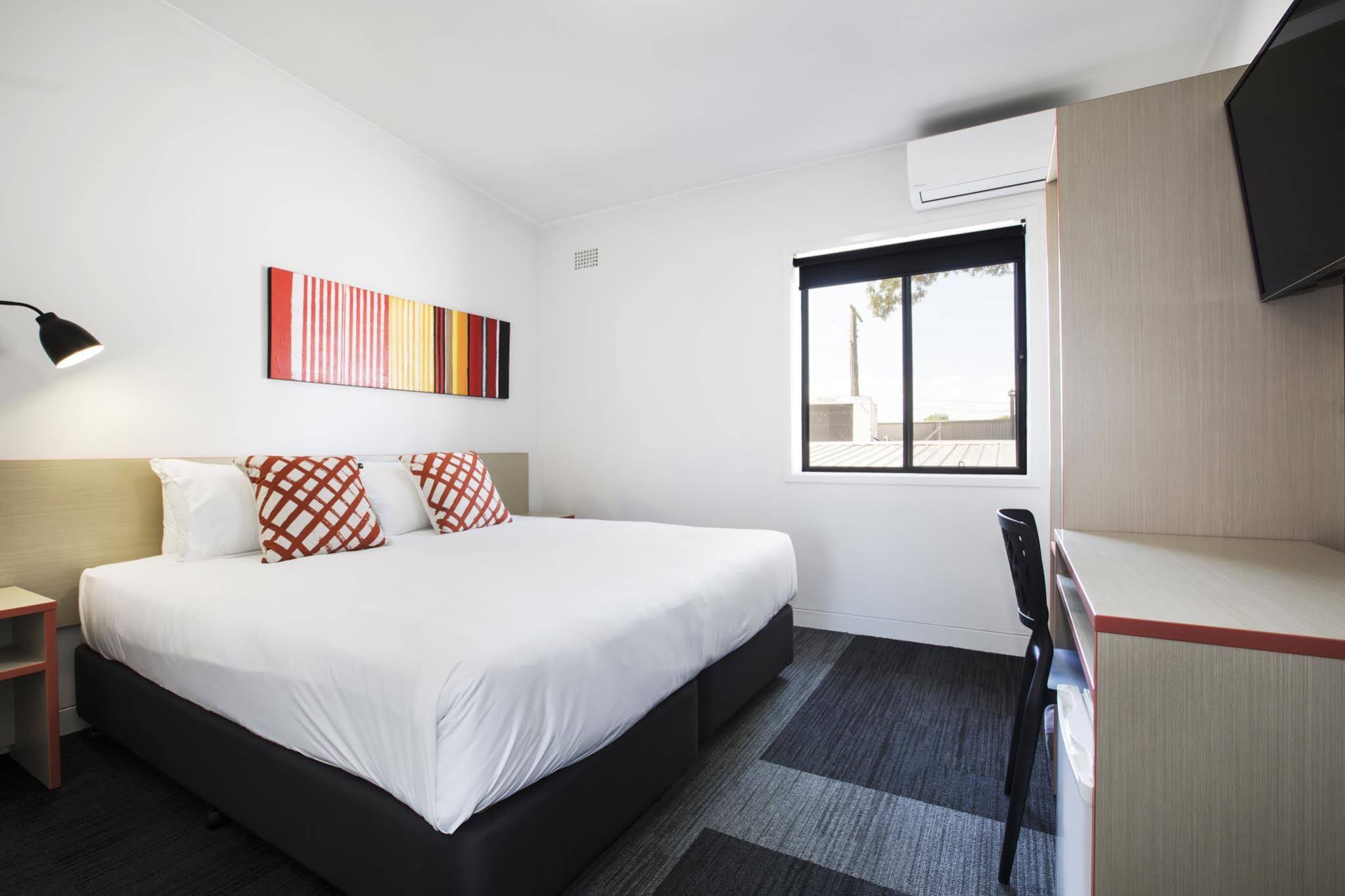 Nightcap at Camp Hill Hotel