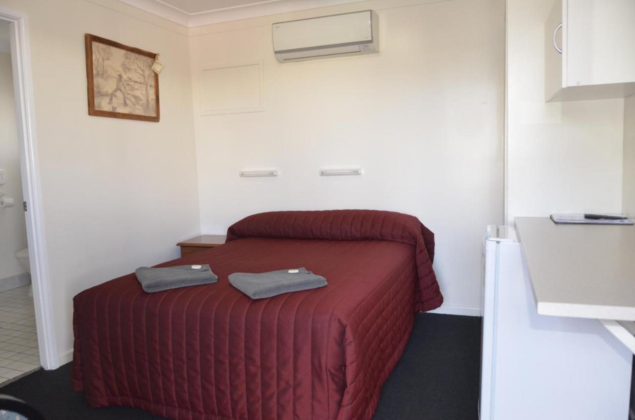 Charleville Waltzing Matilda Motor Inn