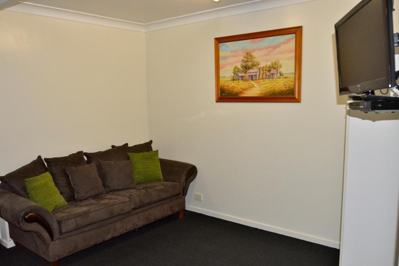 Charleville Waltzing Matilda Motor Inn