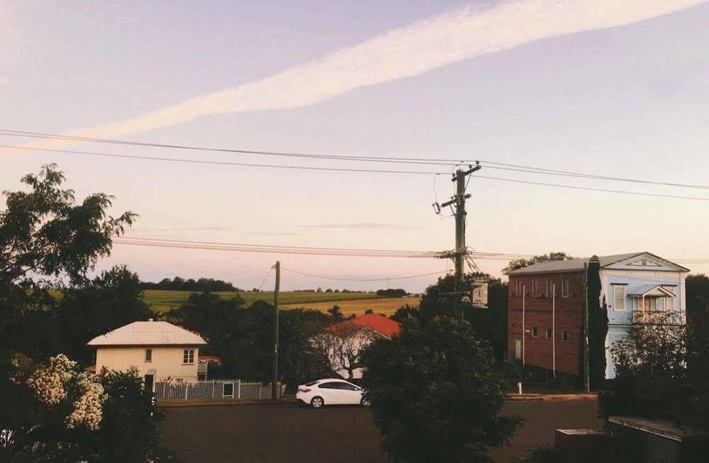 Childers Oasis Motel