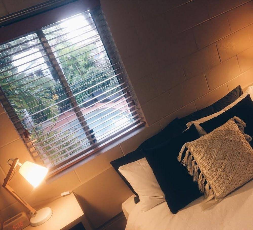 Childers Oasis Motel
