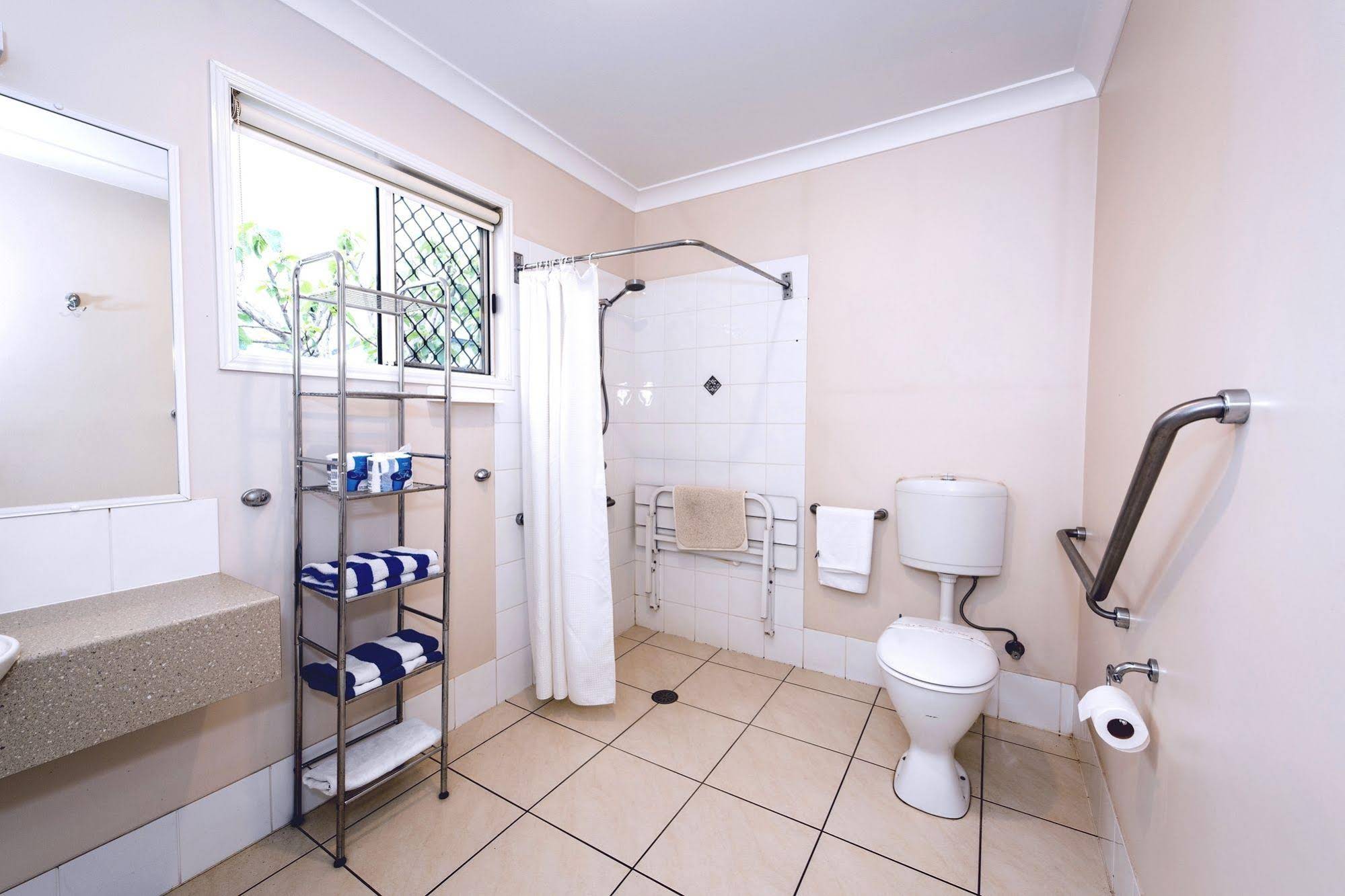 Cypress Pines Studio Villas
