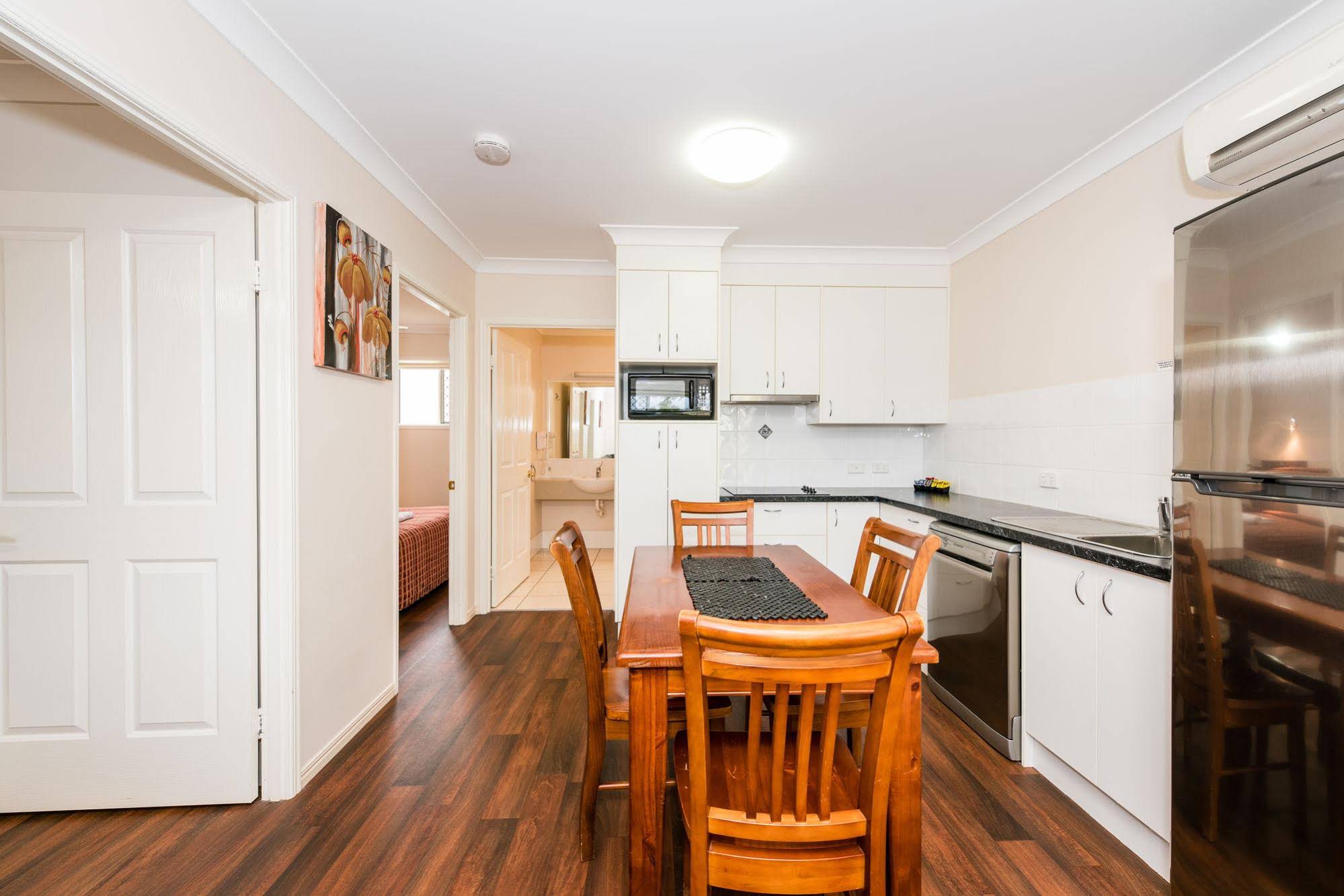 Cypress Pines Studio Villas