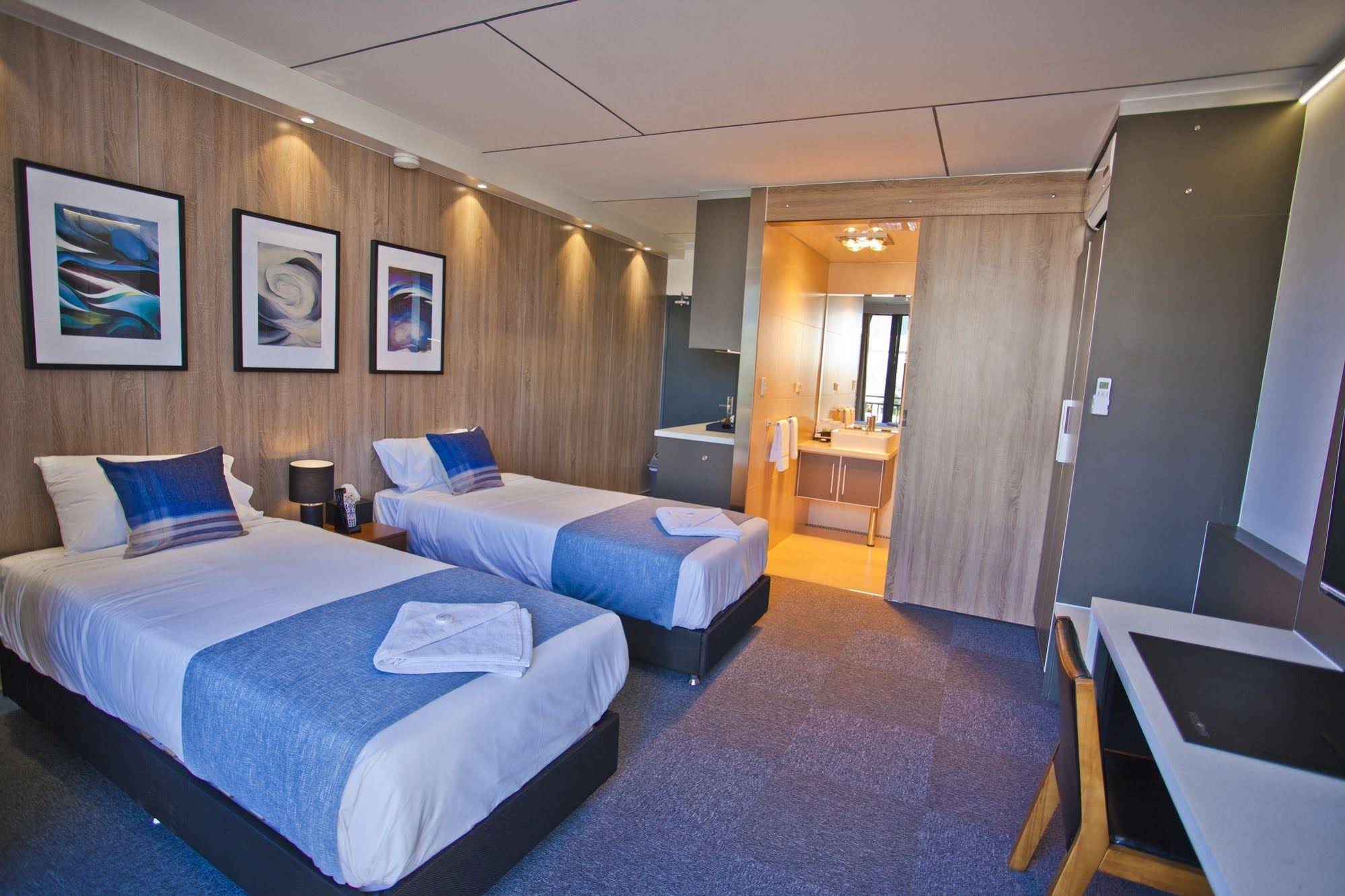 Kings Park Accommodation Chinchilla & Kings Park Bistro