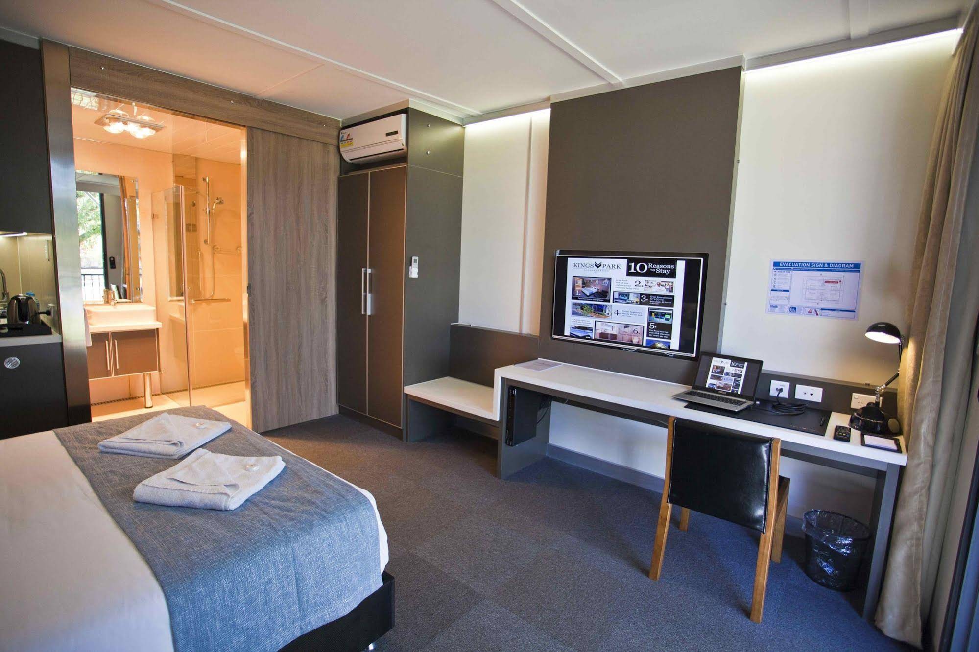 Kings Park Accommodation Chinchilla & Kings Park Bistro