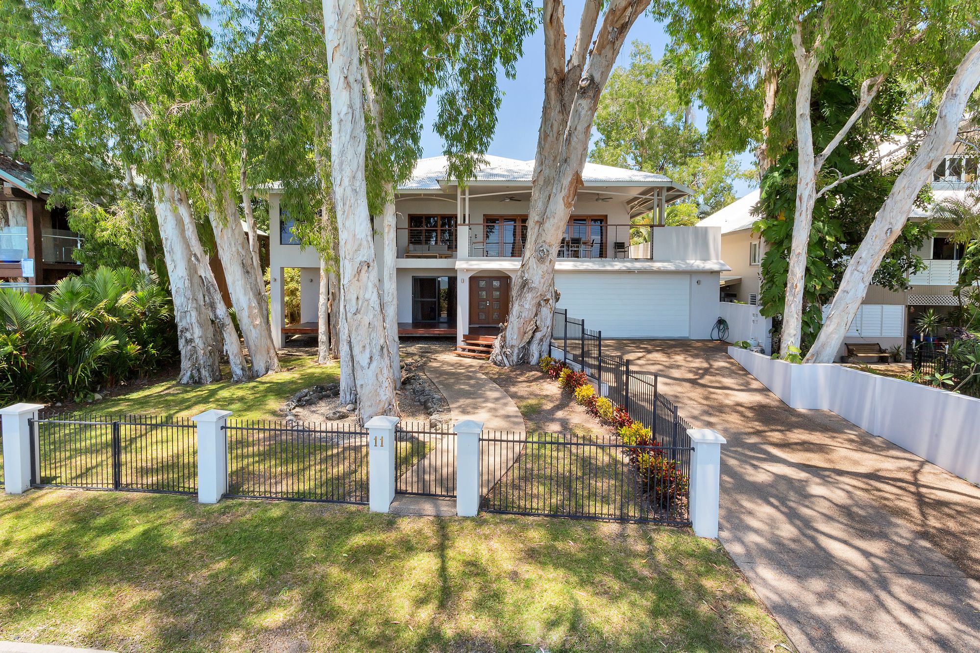 Seascape Luxury Beachfront Holiday House