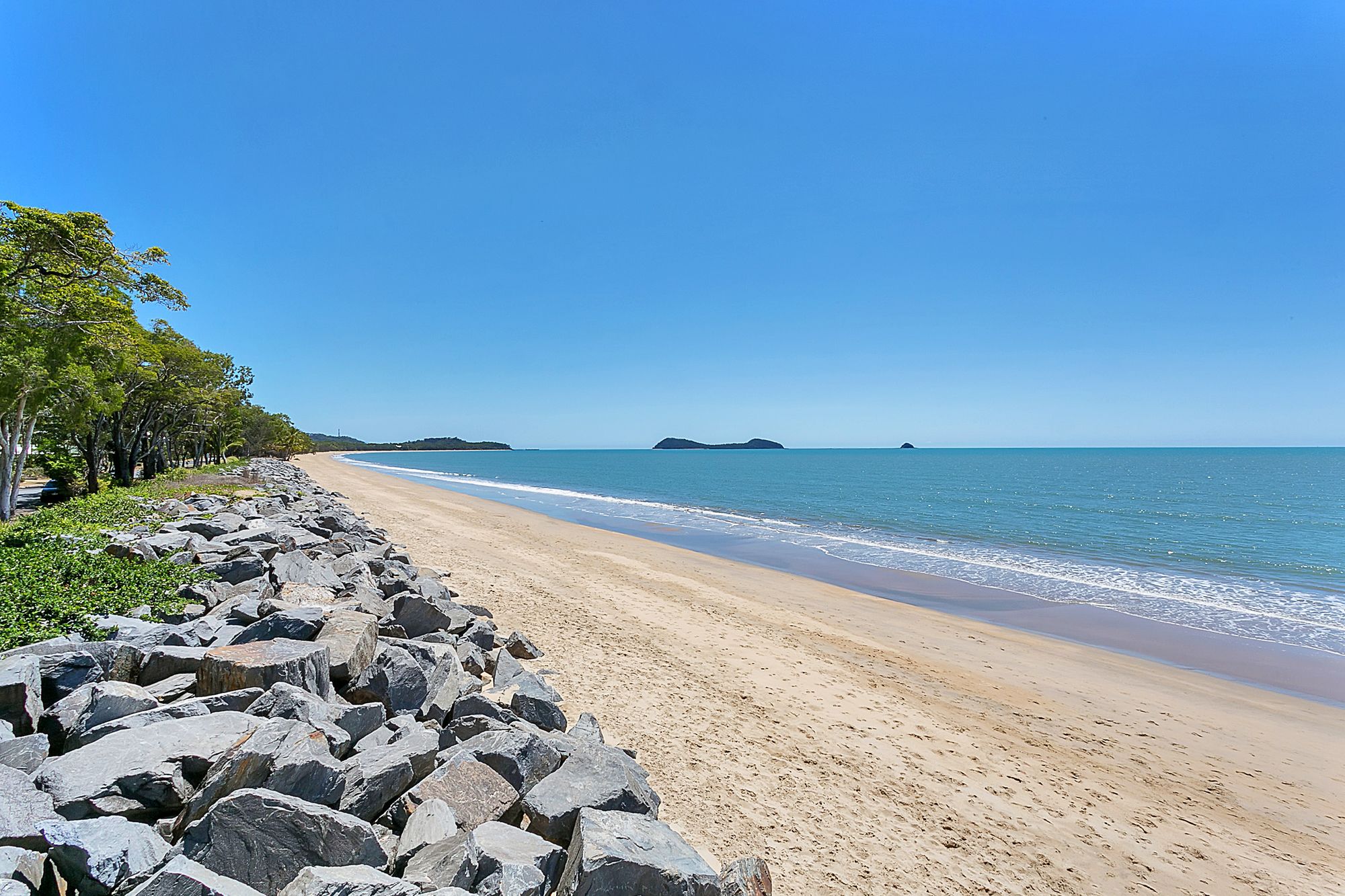 Seascape Luxury Beachfront Holiday House