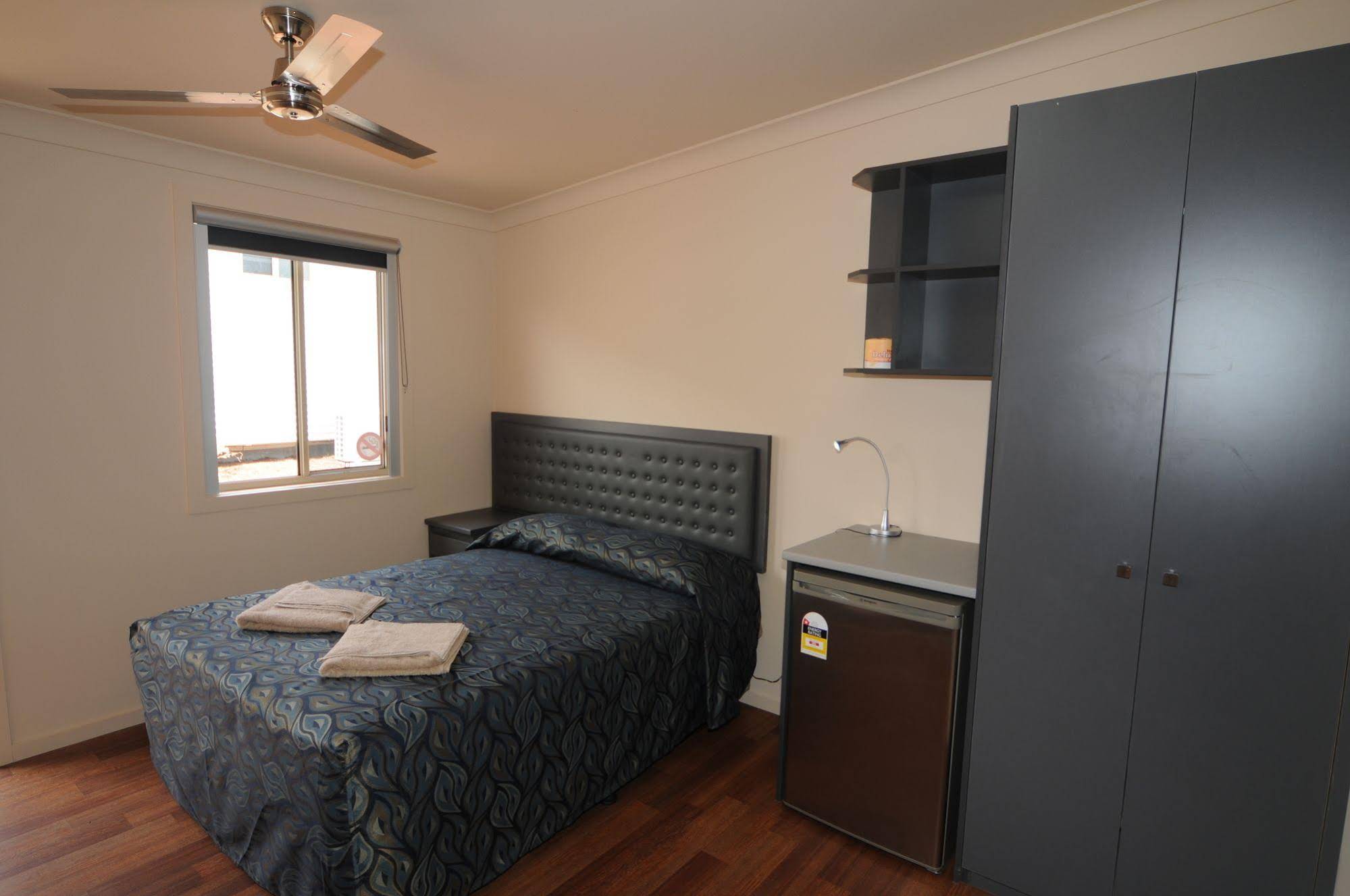 Cloncurry Holiday & Caravan Park