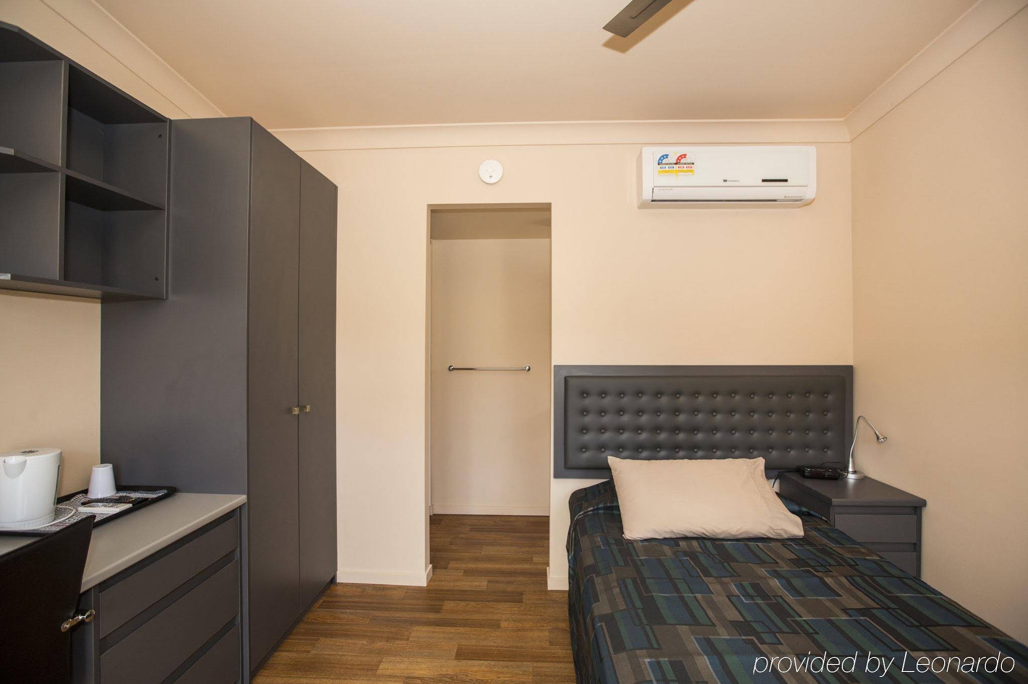 Cloncurry Holiday & Caravan Park