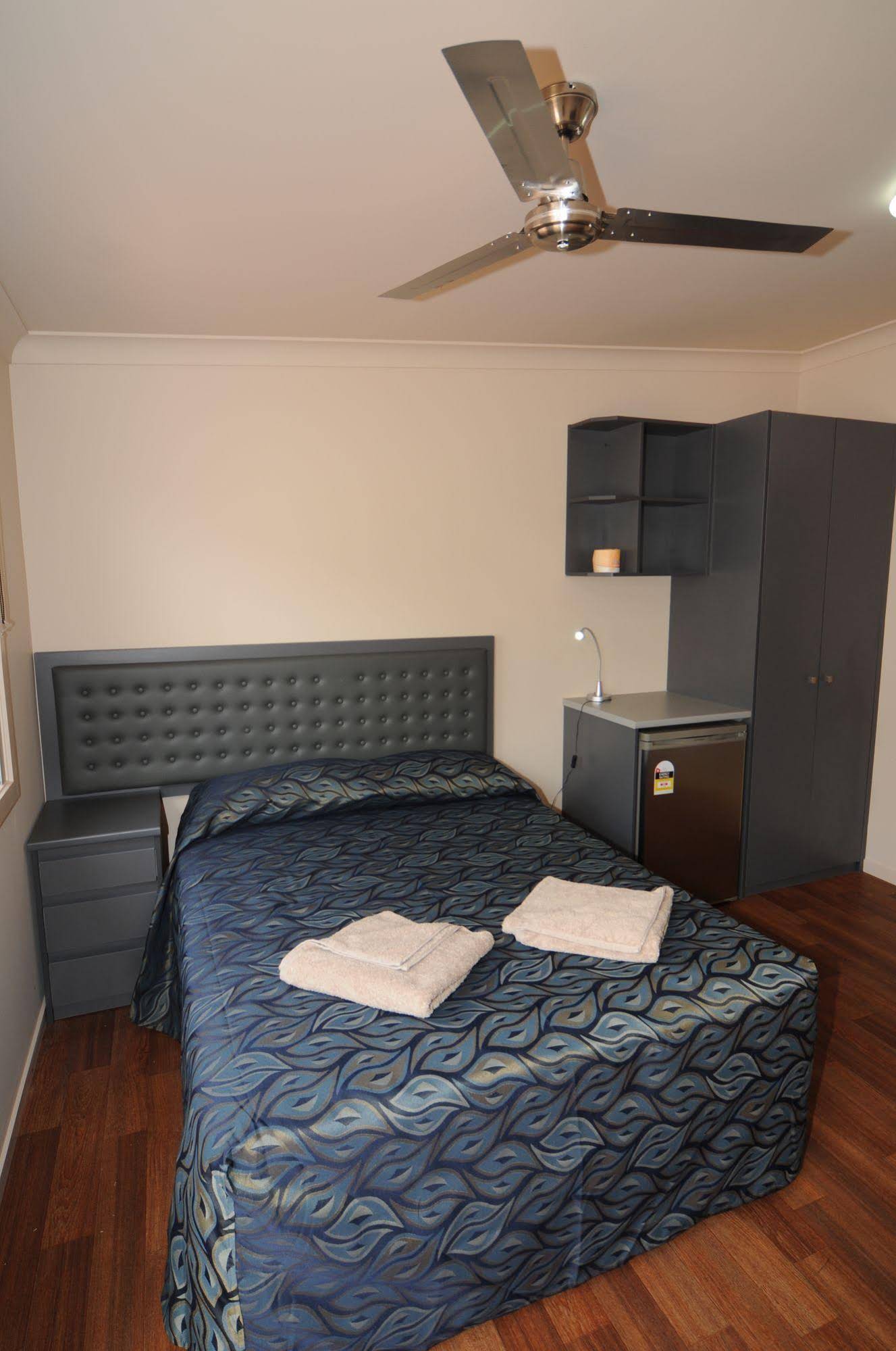 Cloncurry Holiday & Caravan Park