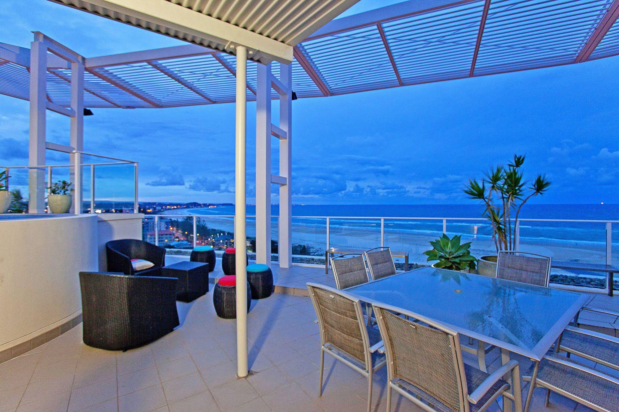 Australis Kirra Surf Apartments