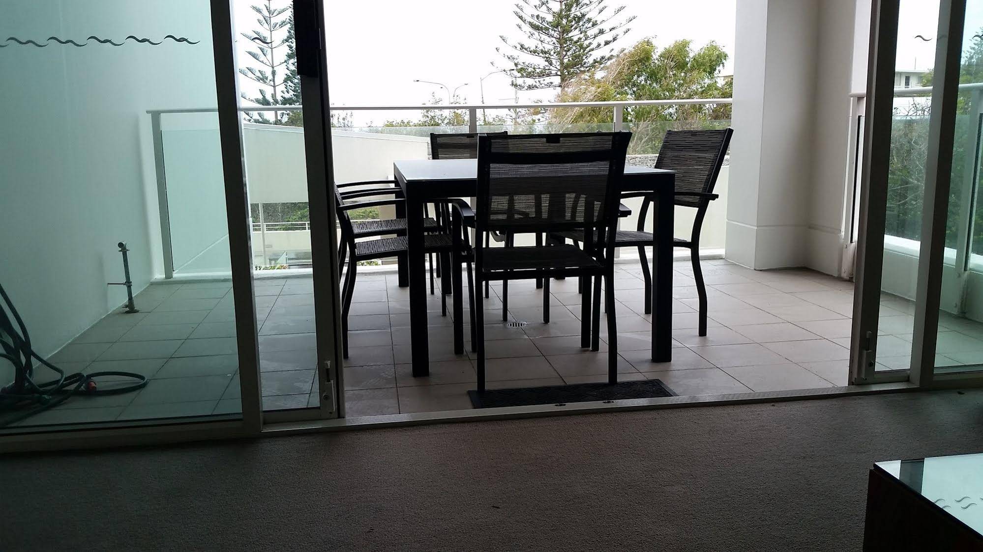 Australis Kirra Surf Apartments