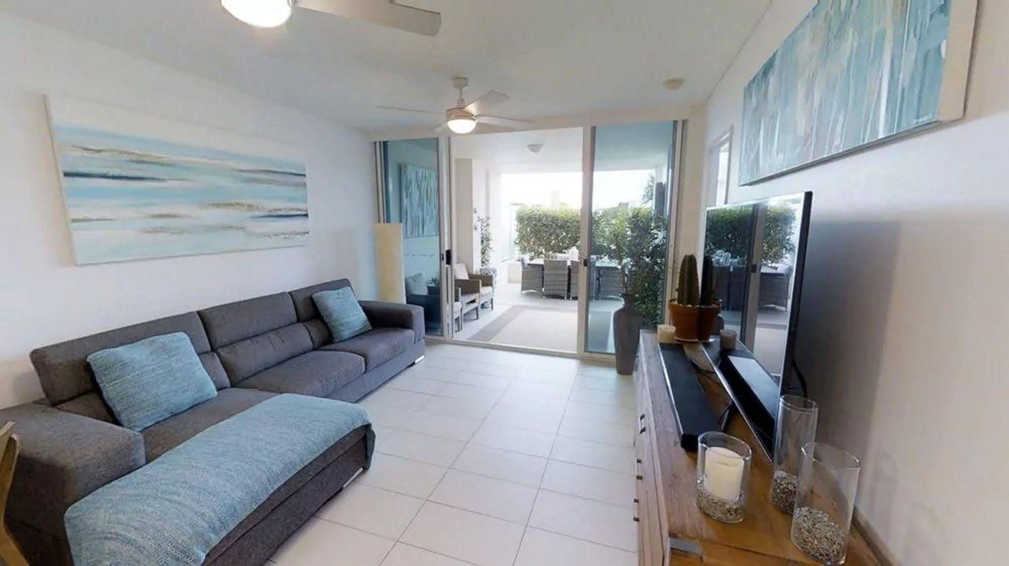 Australis Kirra Surf Apartments