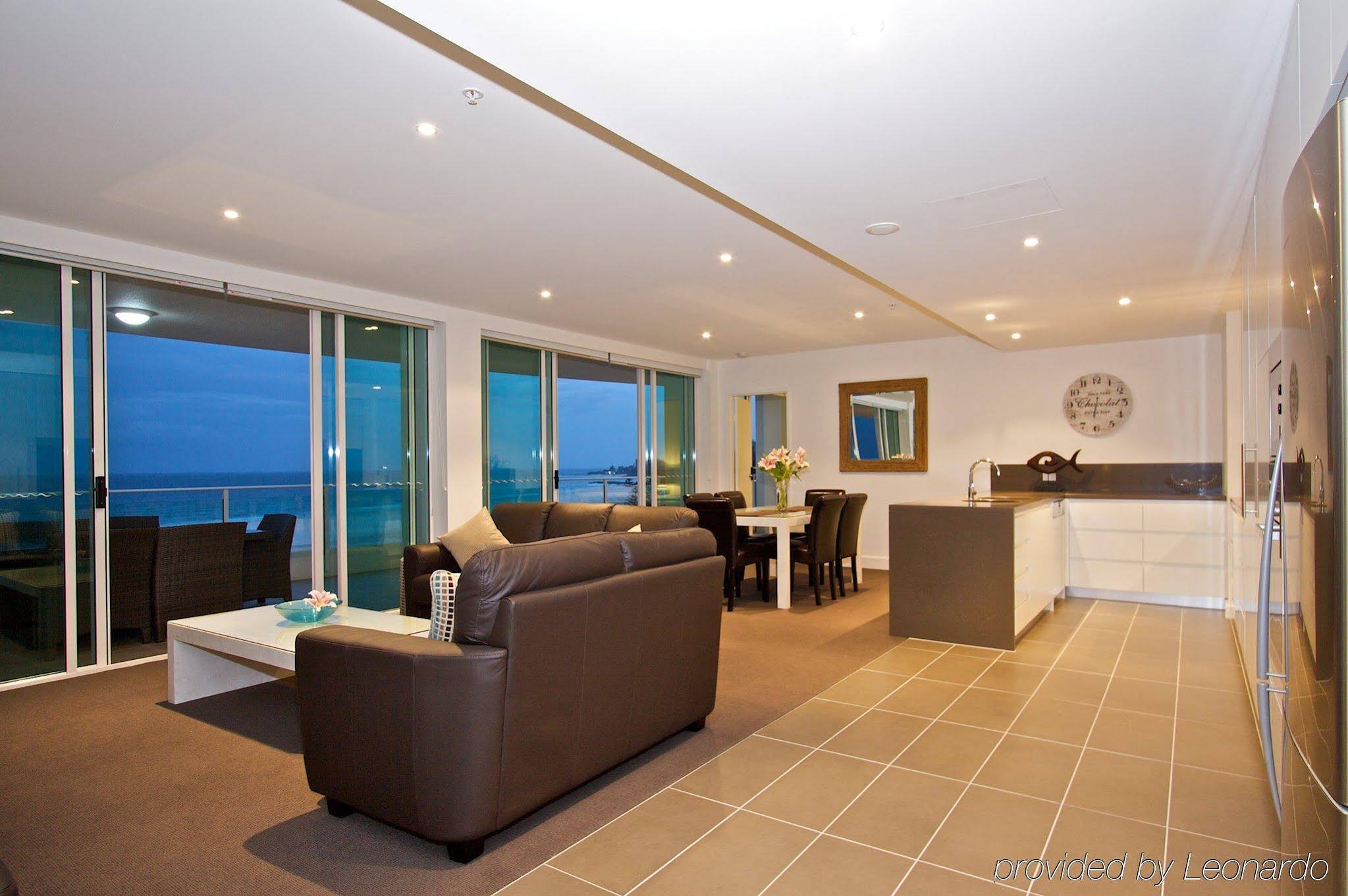 Australis Kirra Surf Apartments